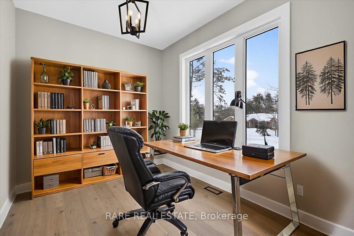 32 Alpine Way, Oro-Medonte — photo 4 of 5