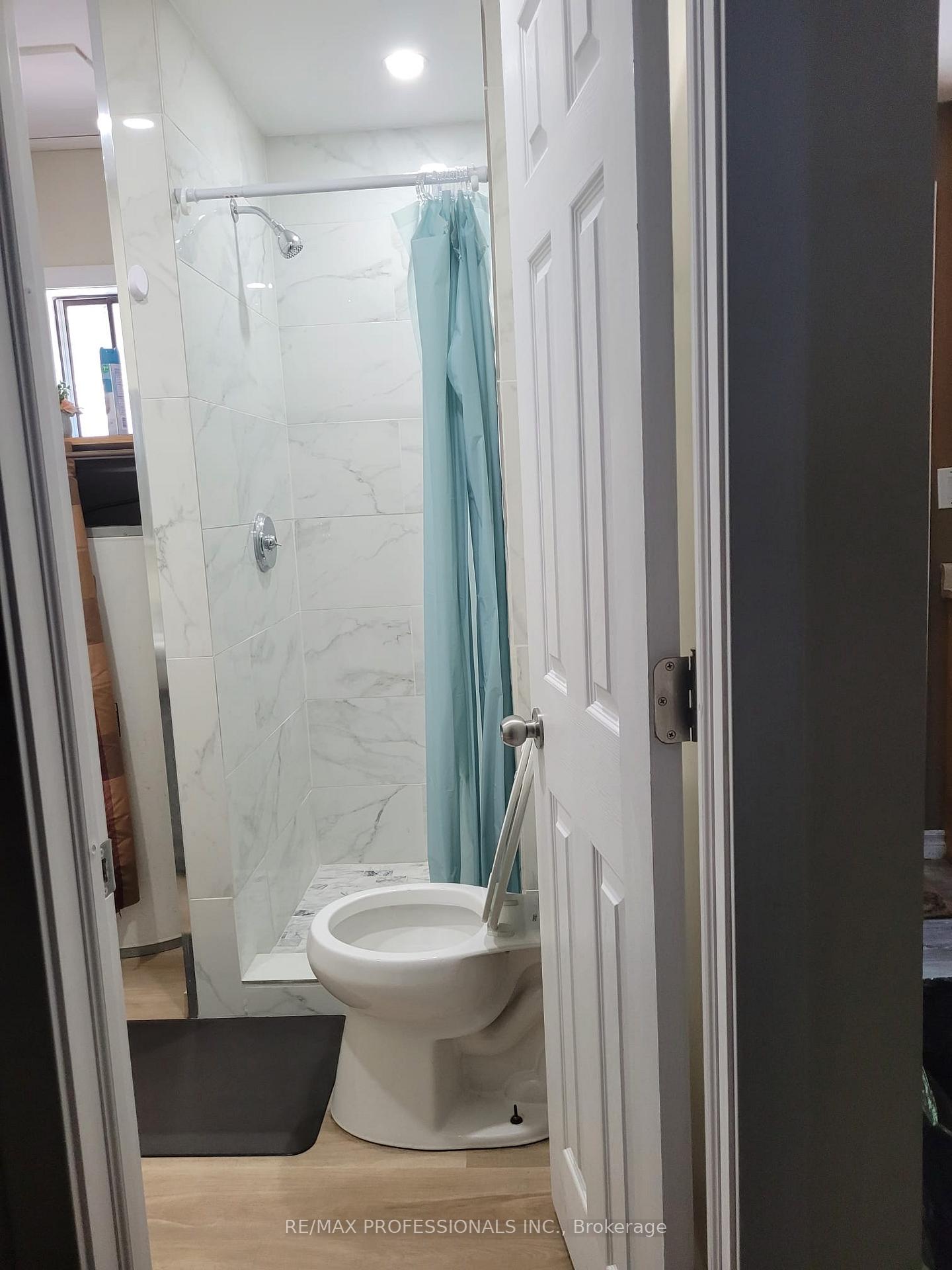 63 Beck Street, Wasaga Beach — photo 5 of 5