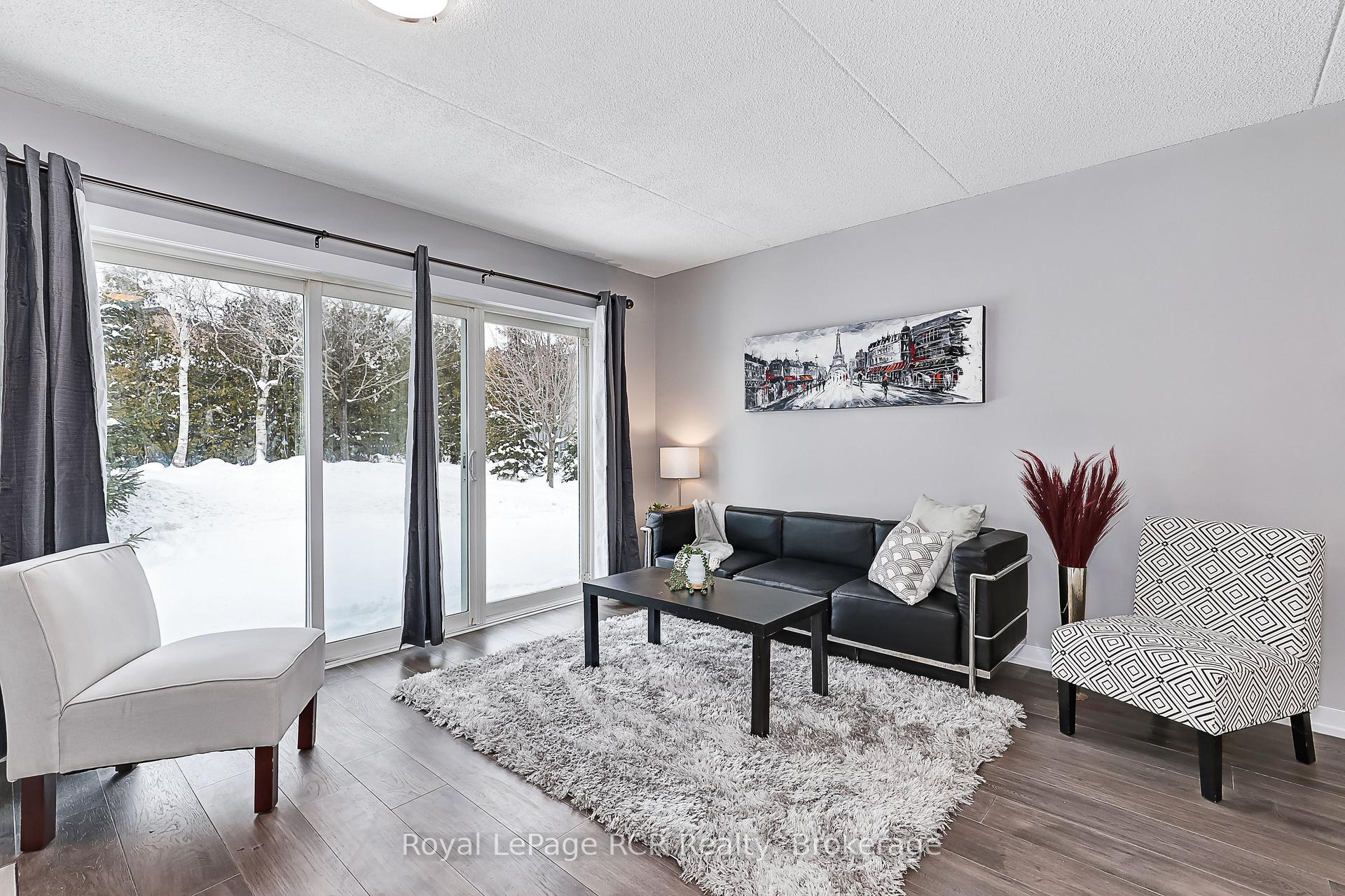 21 Dawson Drive 80, Collingwood — photo 3 of 5
