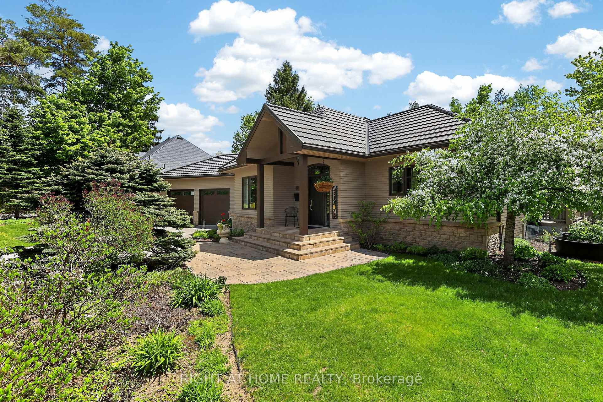 13 Alpine Way, Oro-Medonte — photo 3 of 5