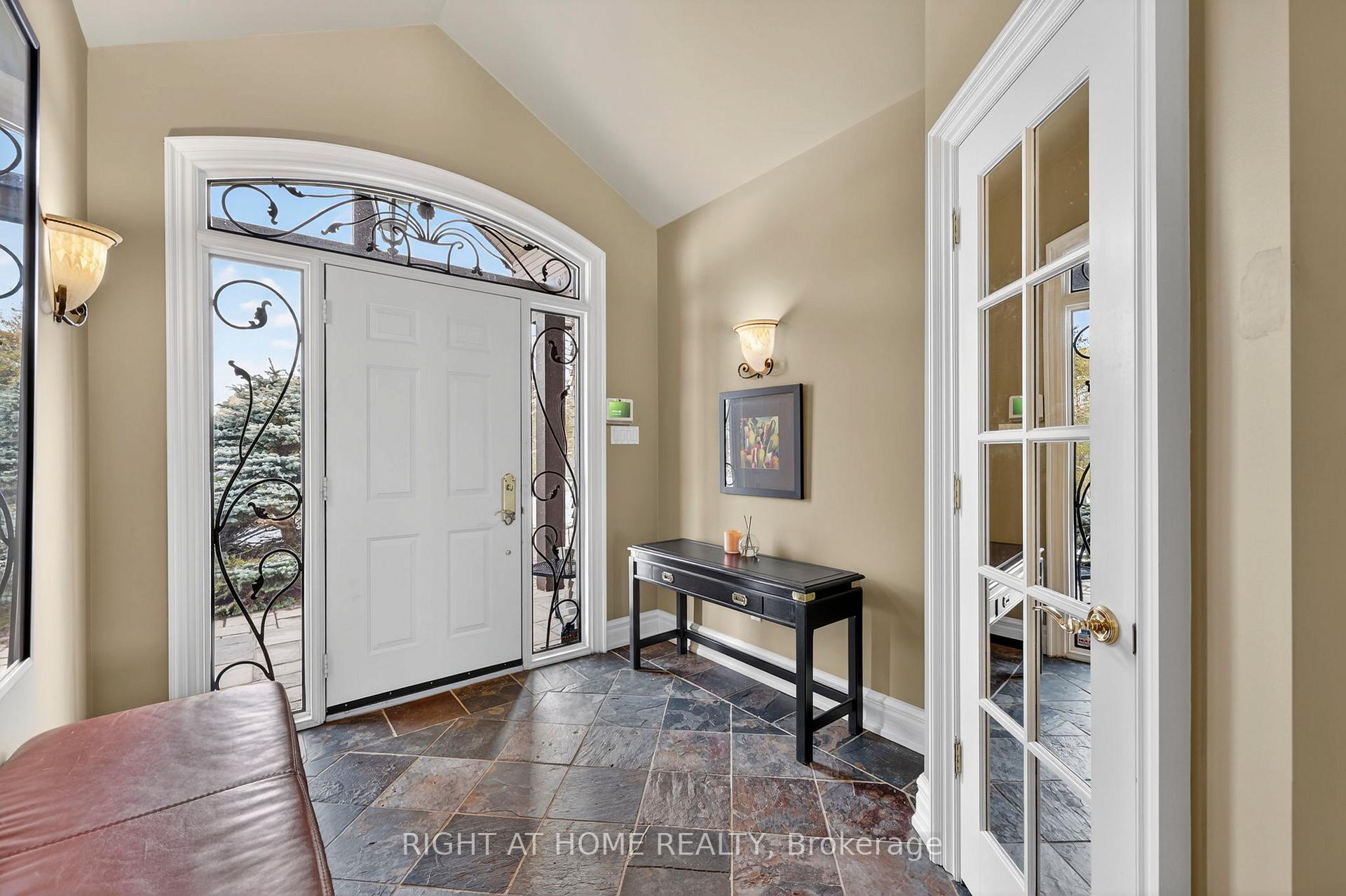 13 Alpine Way, Oro-Medonte — photo 4 of 5