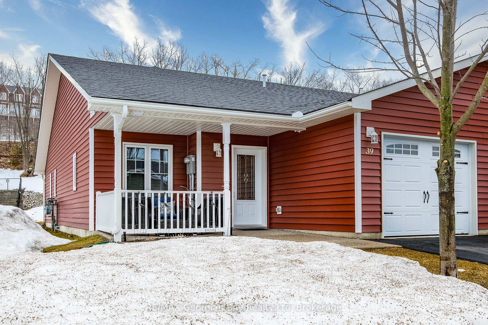 39 Chamberlain Crescent, Penetanguishene, ON L9M 0A6