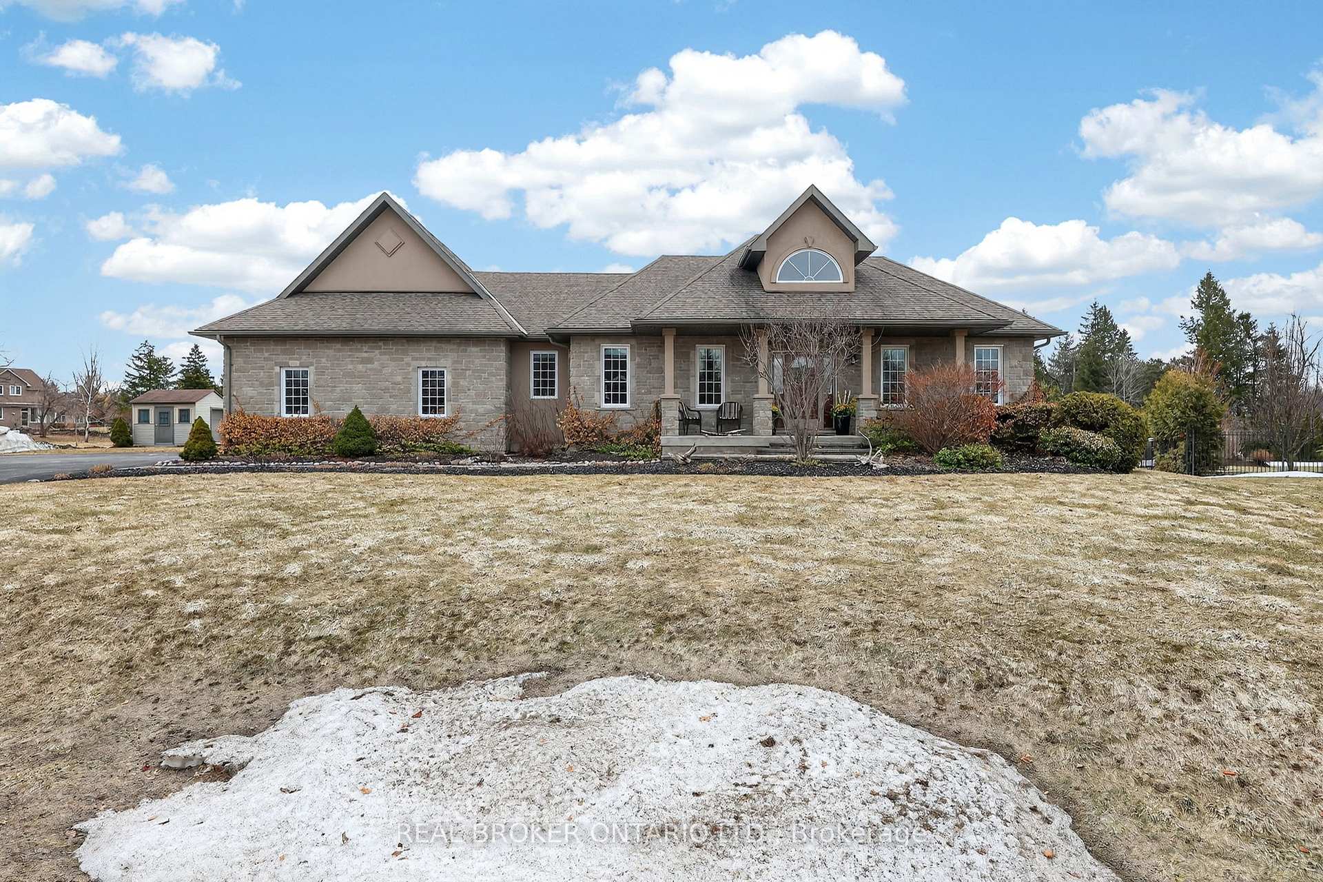 20 Basswood Circle, Oro-Medonte — photo 2 of 5