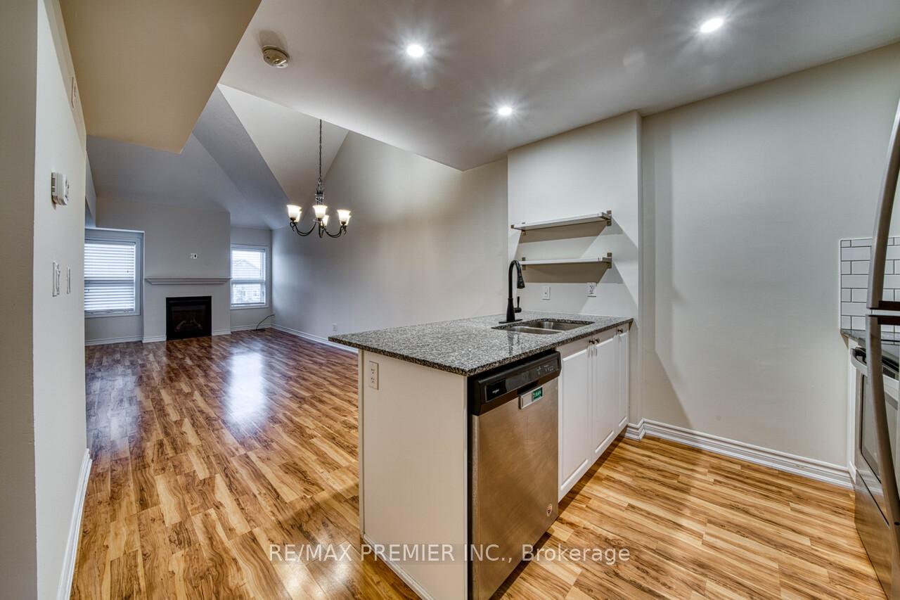2 Cove Court 302, Collingwood — photo 5 of 5