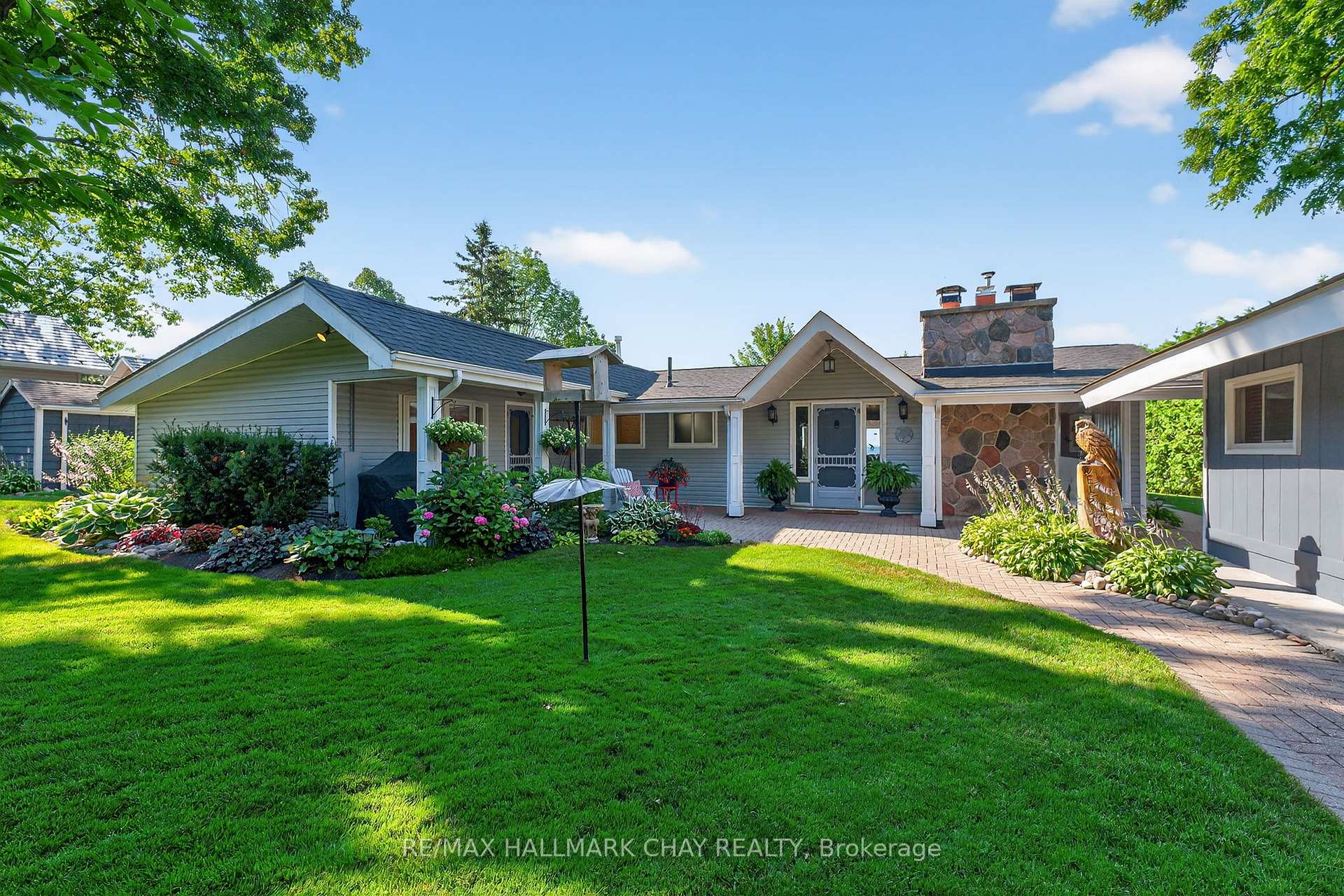 7 Lakeshore Road E, Oro-Medonte — photo 3 of 5