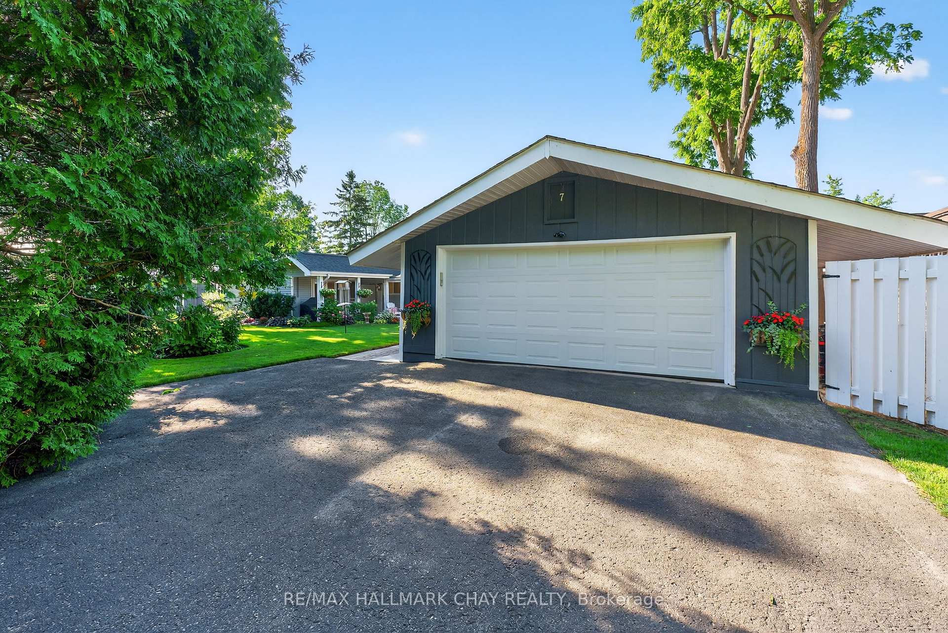 7 Lakeshore Road E, Oro-Medonte — photo 4 of 5