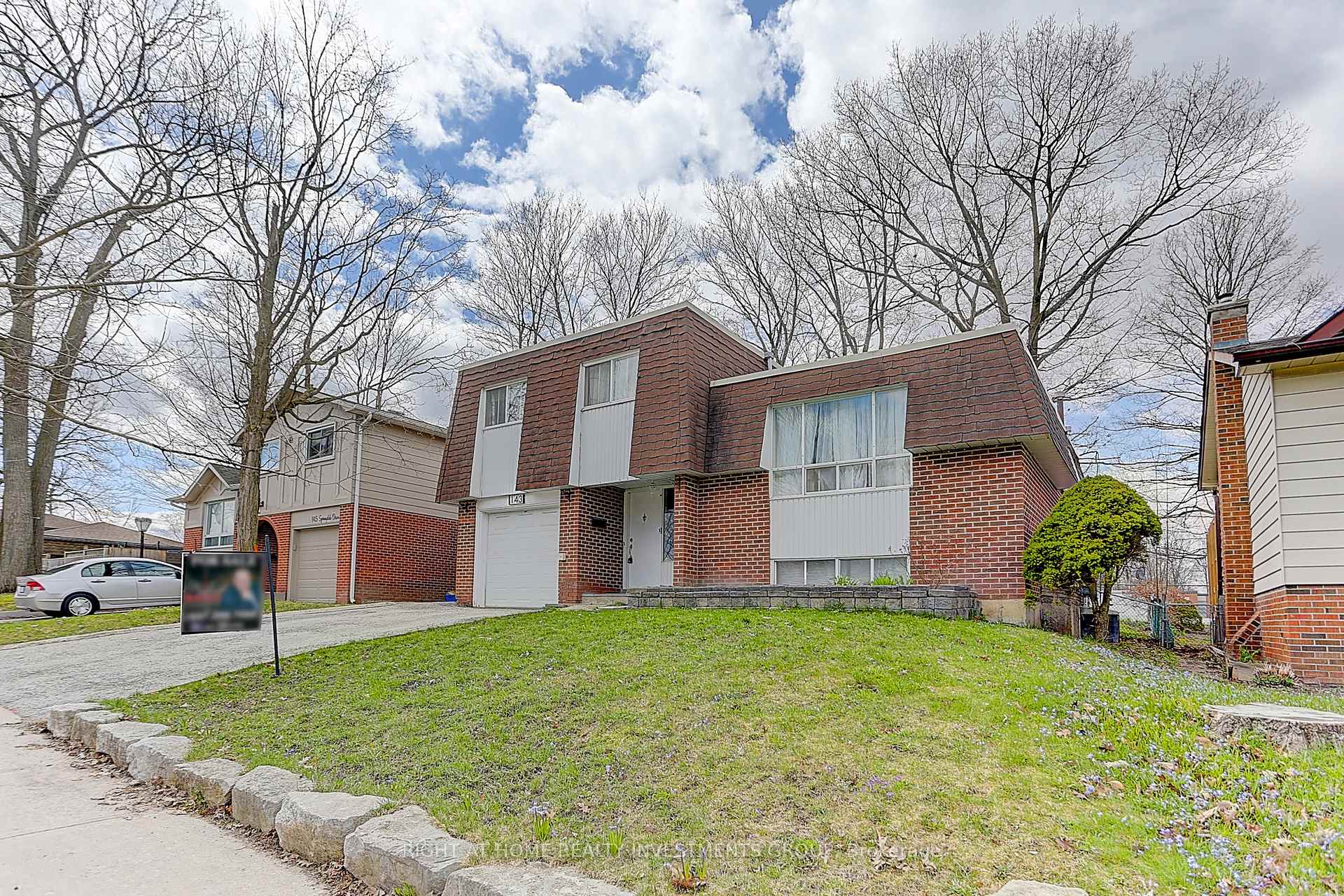 143 Springdale Drive, Barrie, ON L4M 4Y1