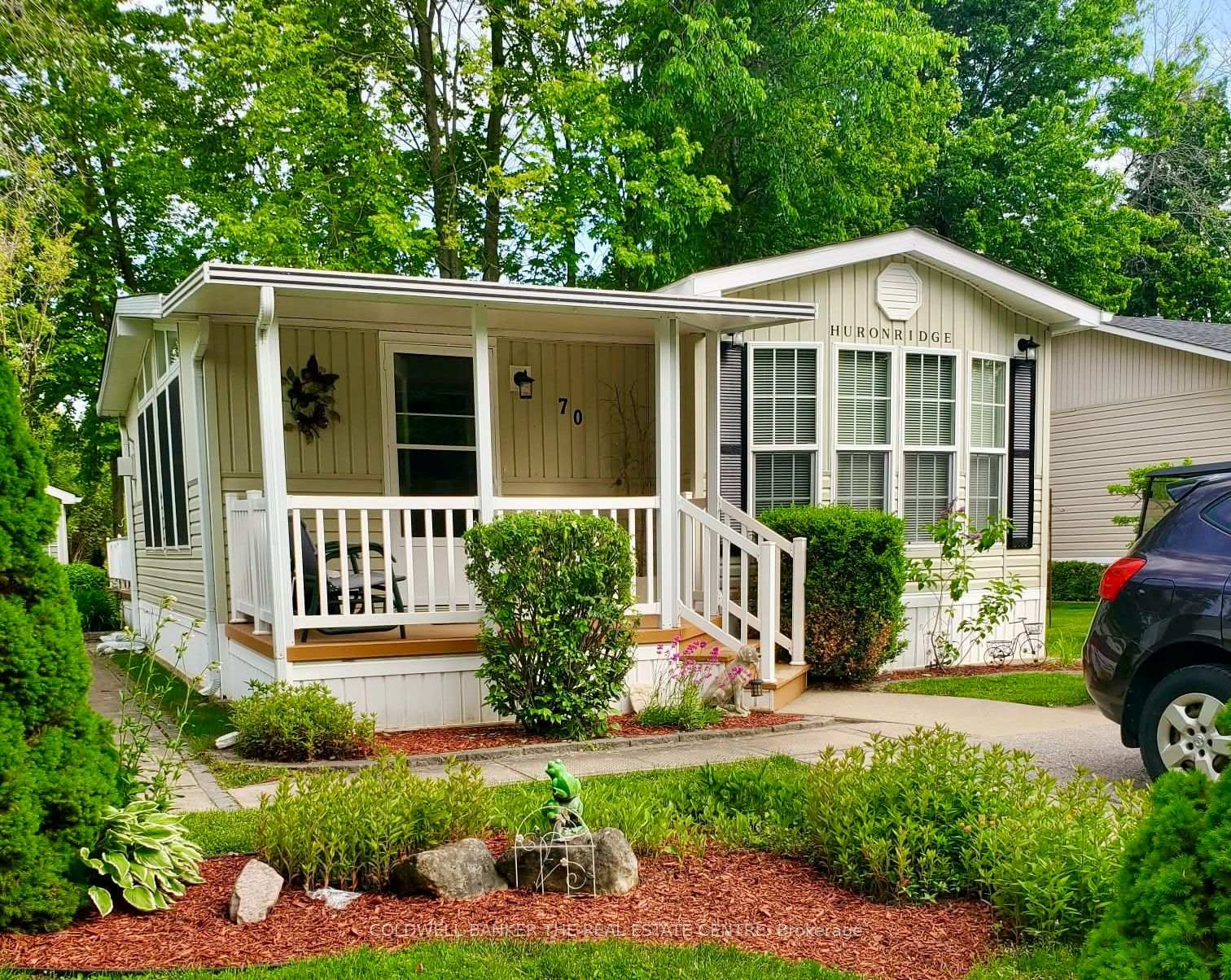 70 Topaz Street, Wasaga Beach, ON L9Z 1X7