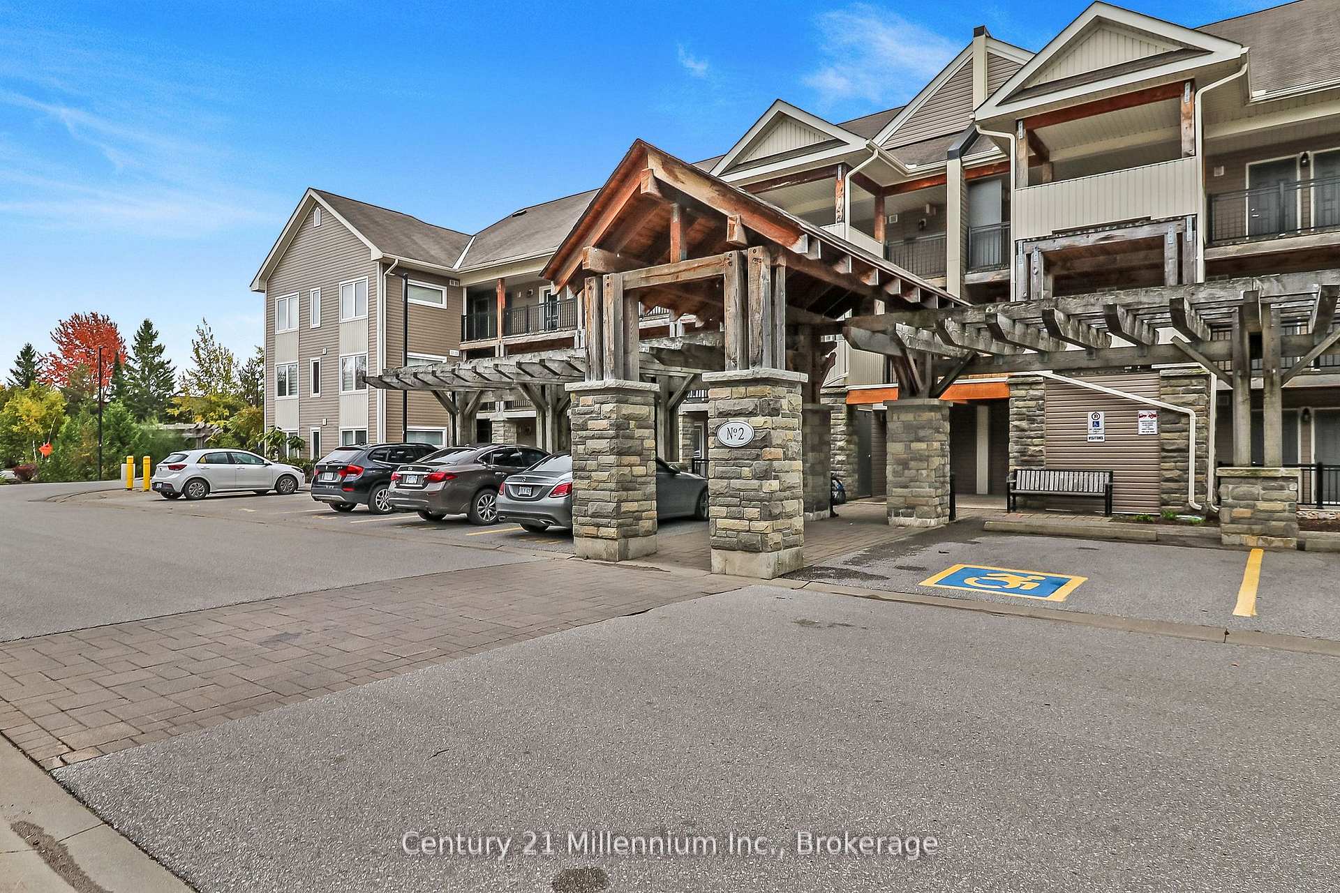 2 Brandy Lane Drive 304, Collingwood, ON L9Y 0X4 — Collingwood, Ontario