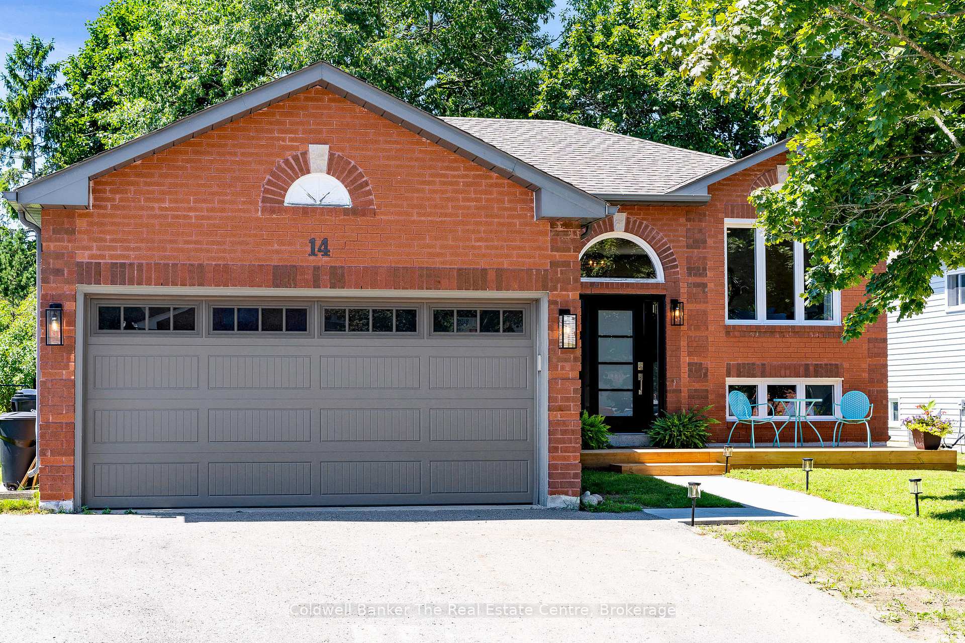 14 Langevin Drive, Wasaga Beach, ON L9Z 1C6