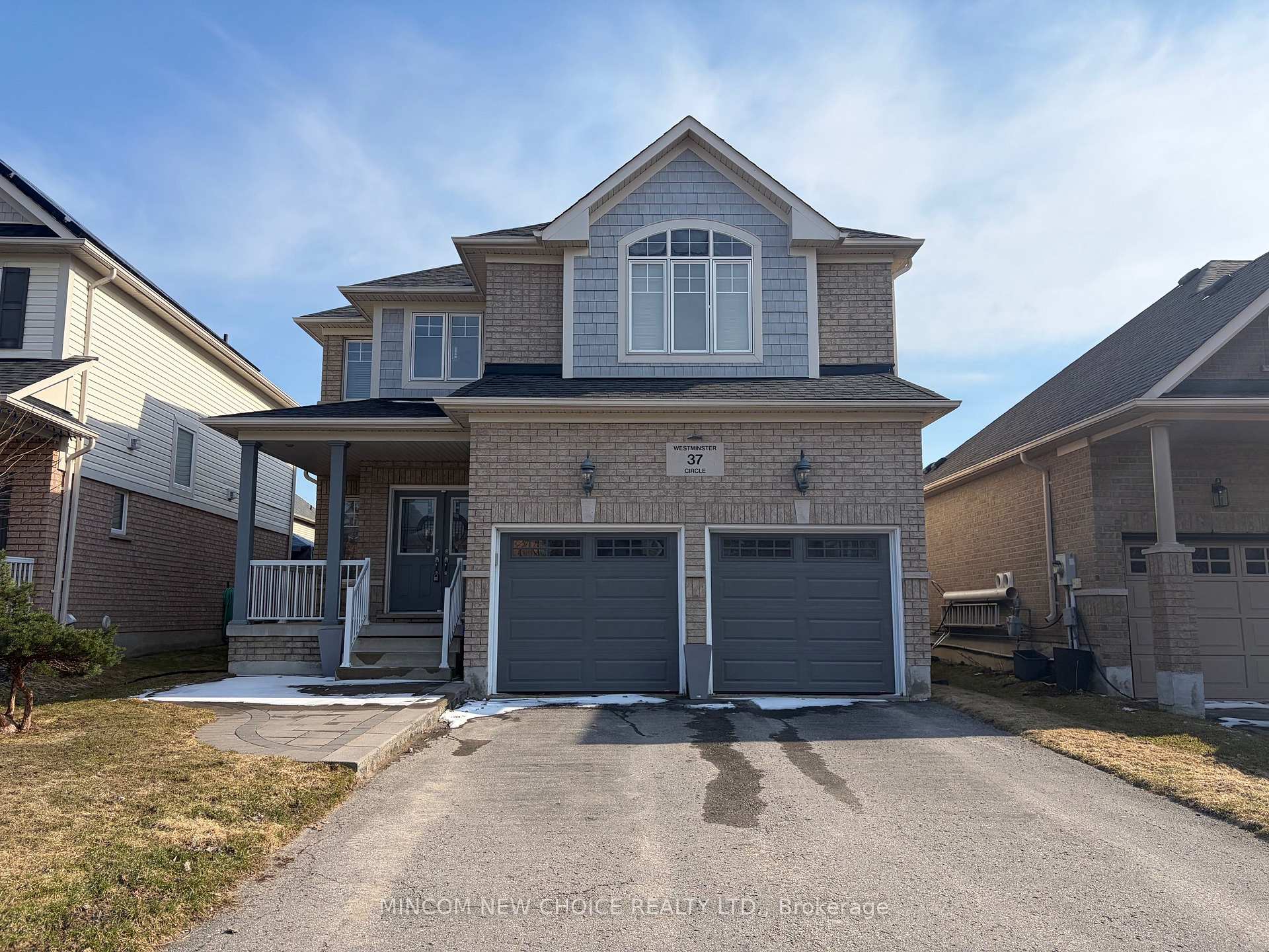 37 Westminster Circle, Barrie, ON L4M 0A4