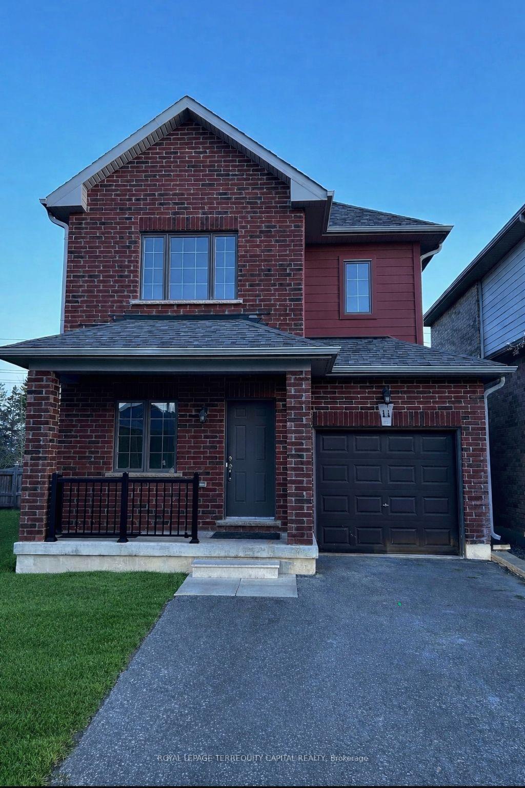 11 Bedford Estates Crescent, Barrie, ON L4N 9K5