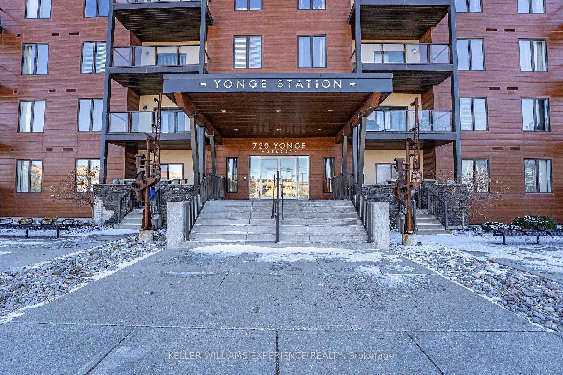 720 Yonge Street 307, Barrie, ON L9J 0G9
