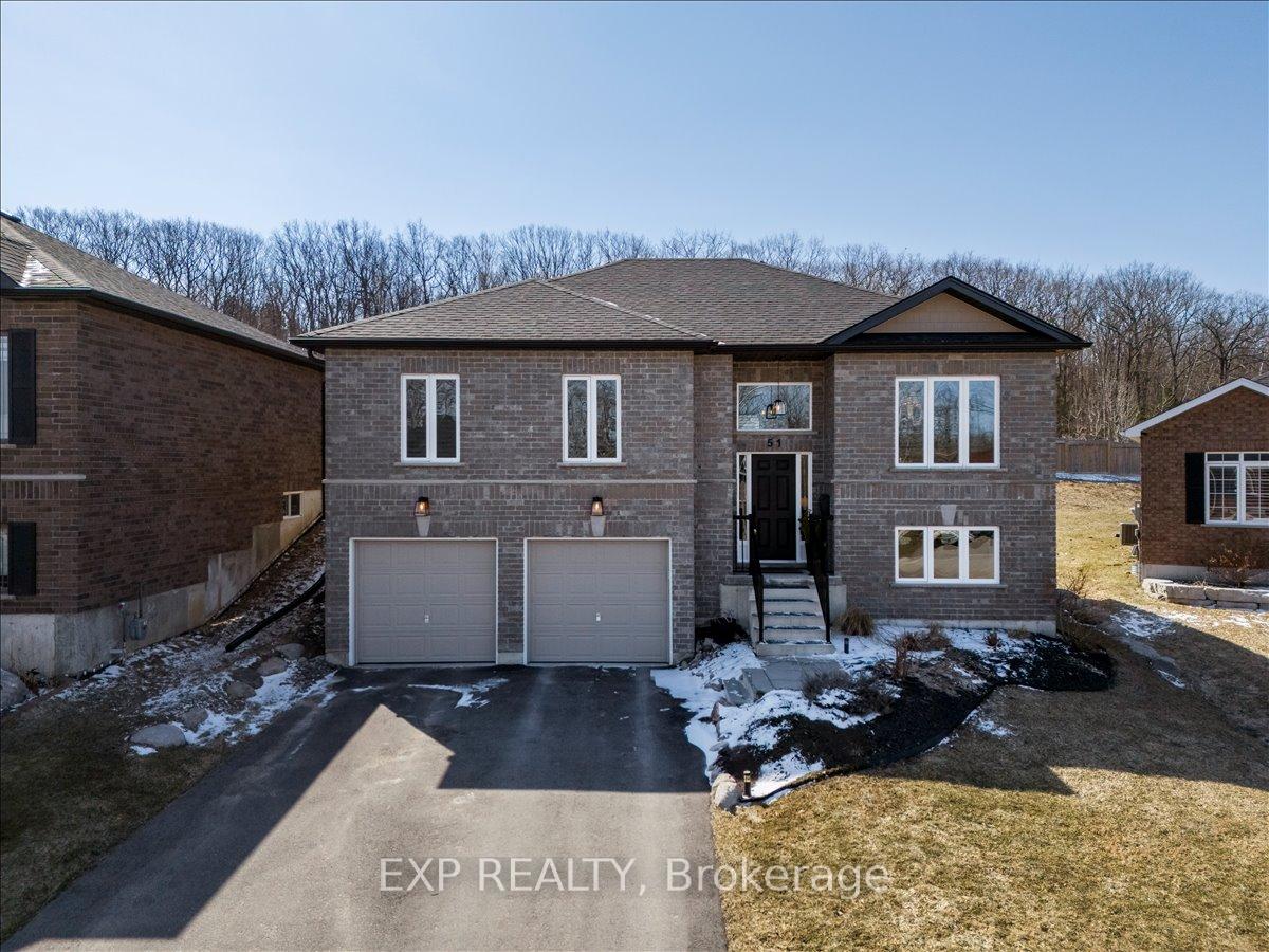 51 Hunter Avenue, Tay, ON L0K 2A0
