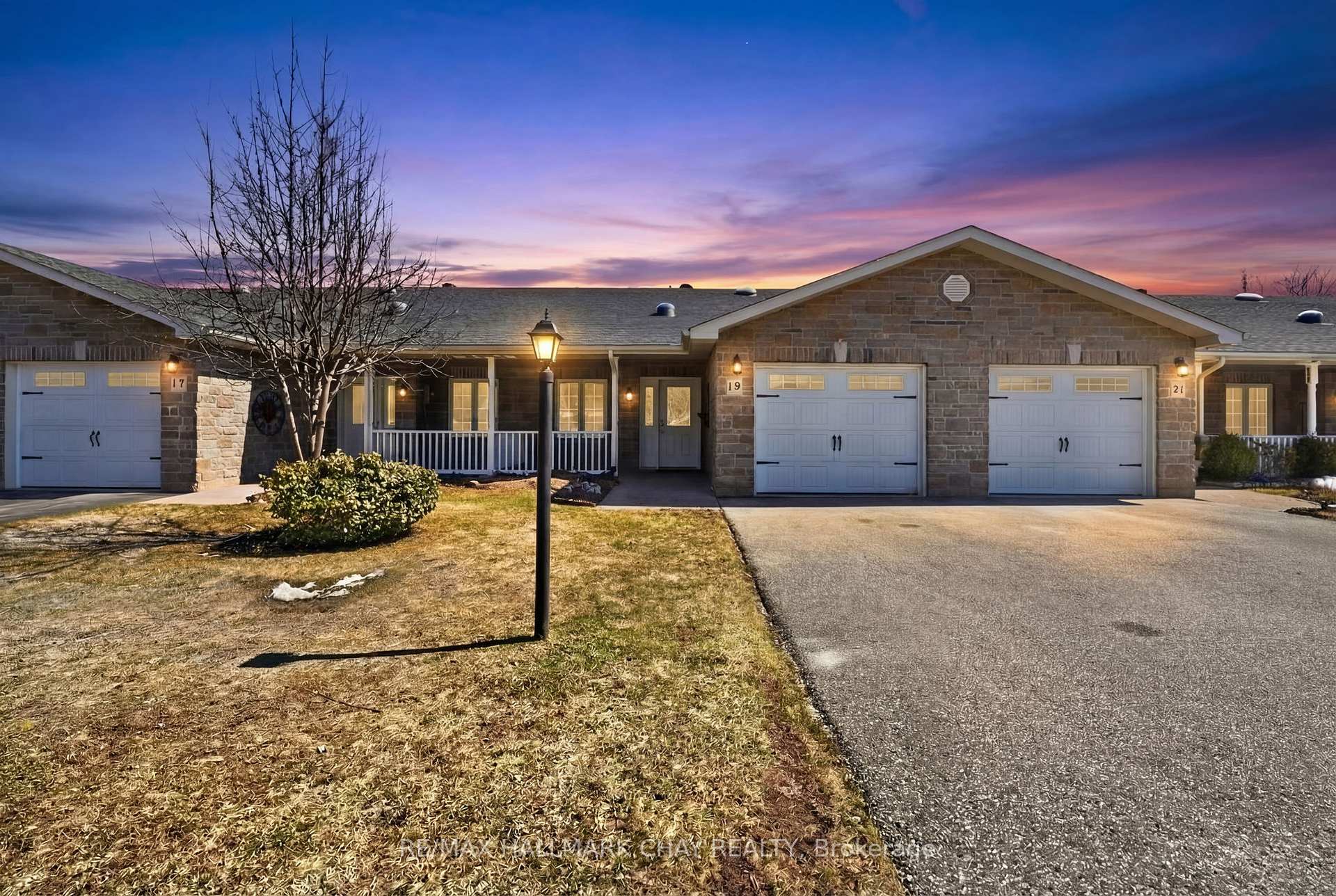 19 Greenway Drive, Wasaga Beach, ON L9Z 2W9