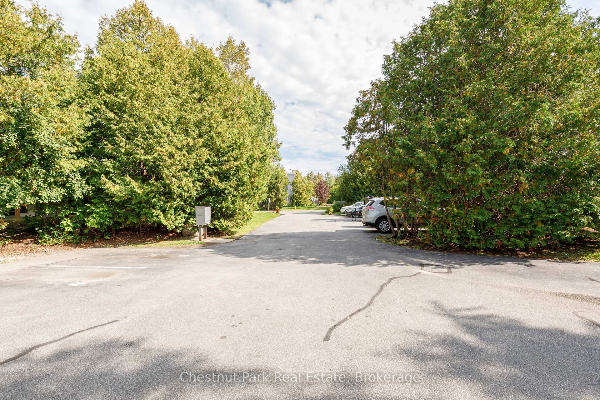 12 Dawson Drive 407, Collingwood — photo 2 of 5