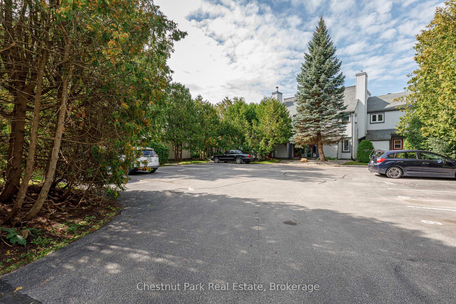 12 Dawson Drive 407, Collingwood — photo 4 of 5
