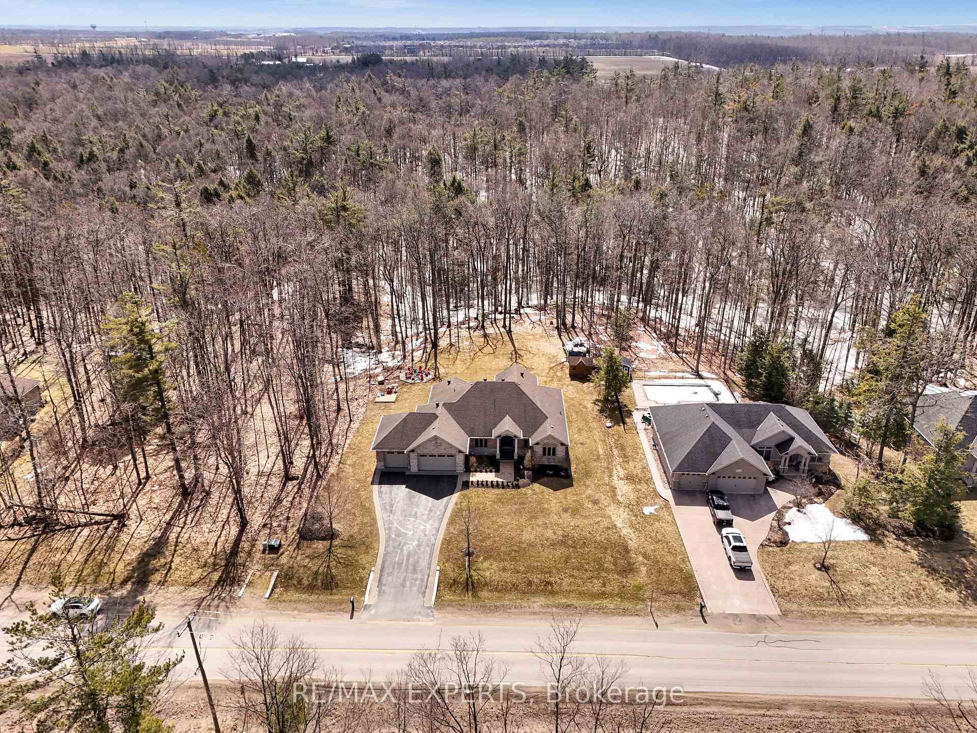 1215 Seadon Road, Springwater — photo 3 of 5