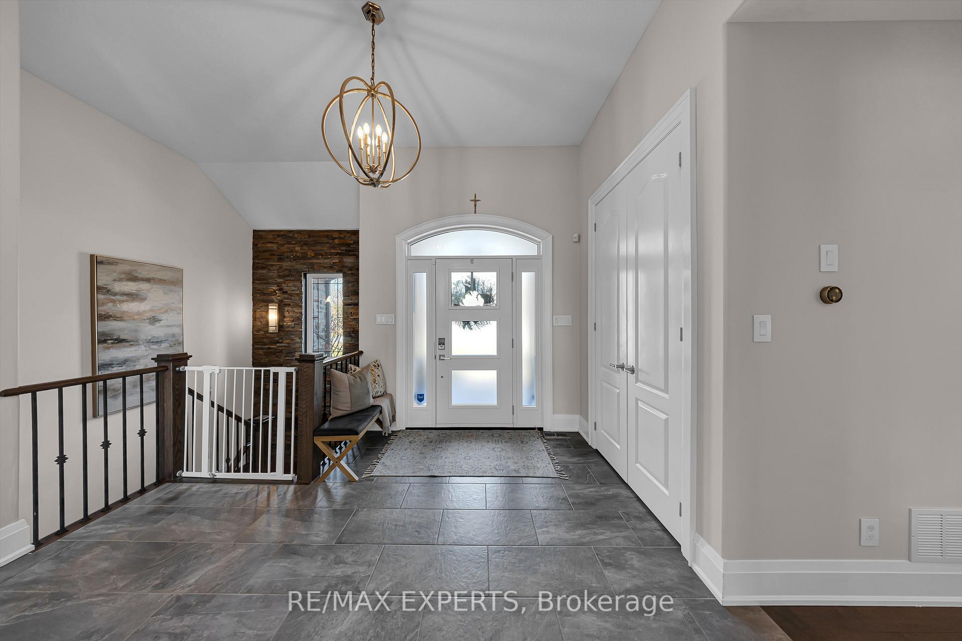 1215 Seadon Road, Springwater — photo 5 of 5