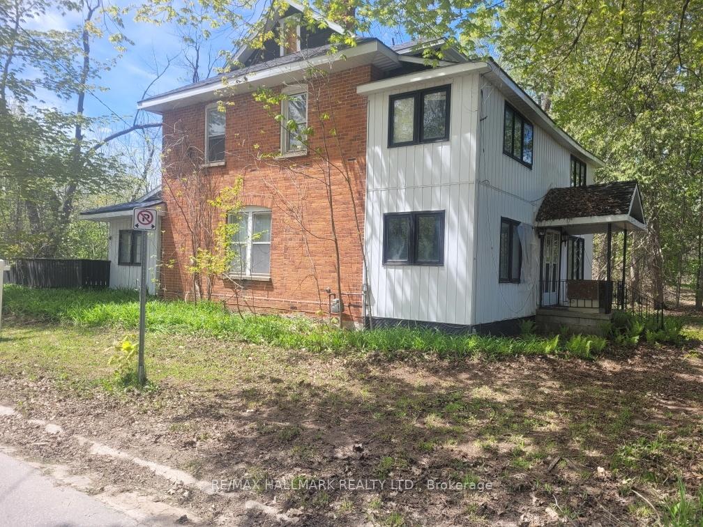 26 Lakeshore Road W, Oro-Medonte, ON L0L 2E0 — Oro-Medonte, Ontario