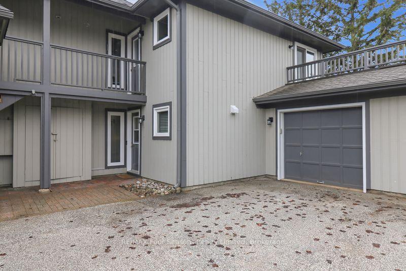 810 Suncrest Circle, Collingwood — photo 3 of 5