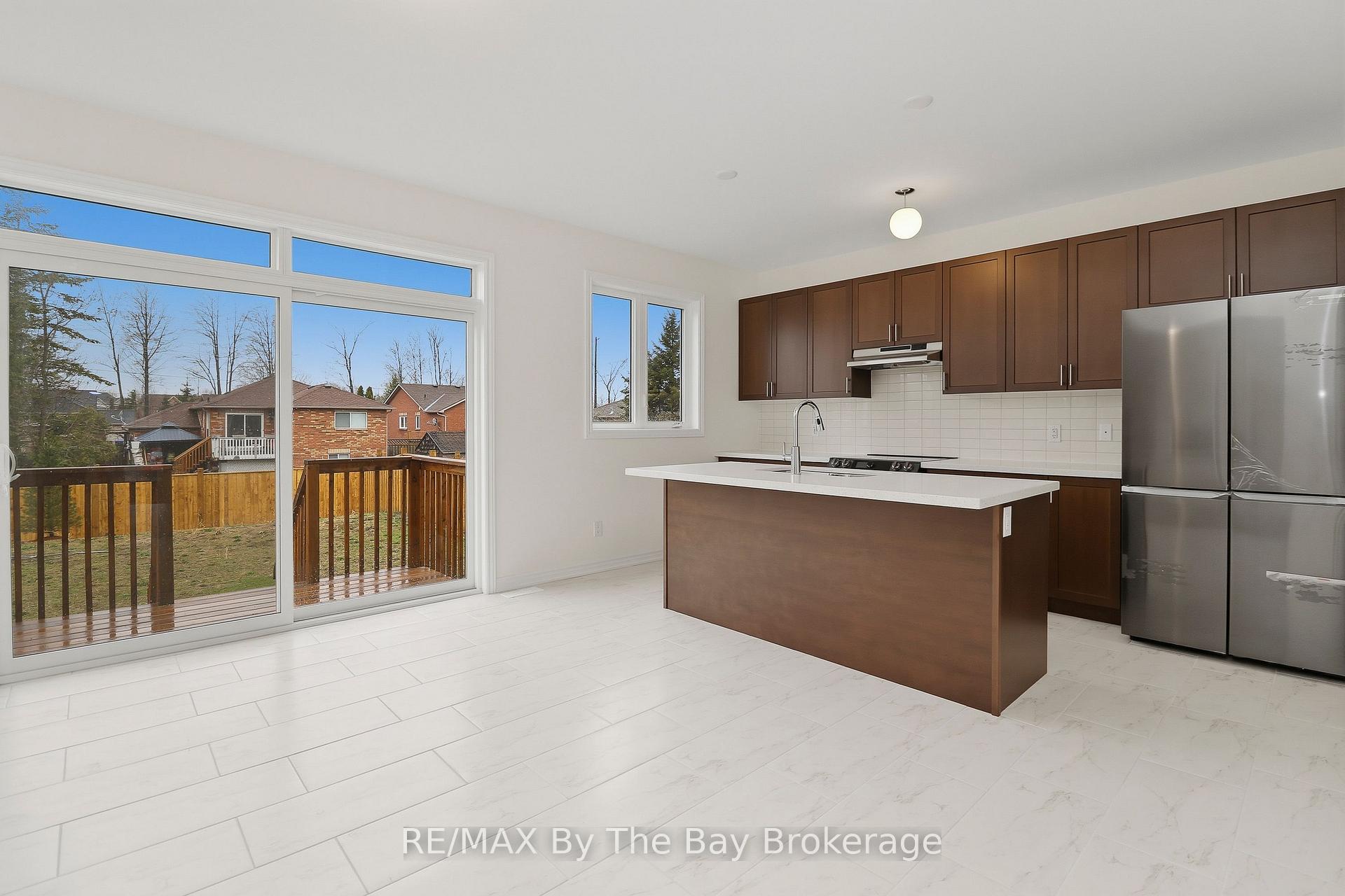 15 Beatrice Drive, Wasaga Beach — photo 4 of 5