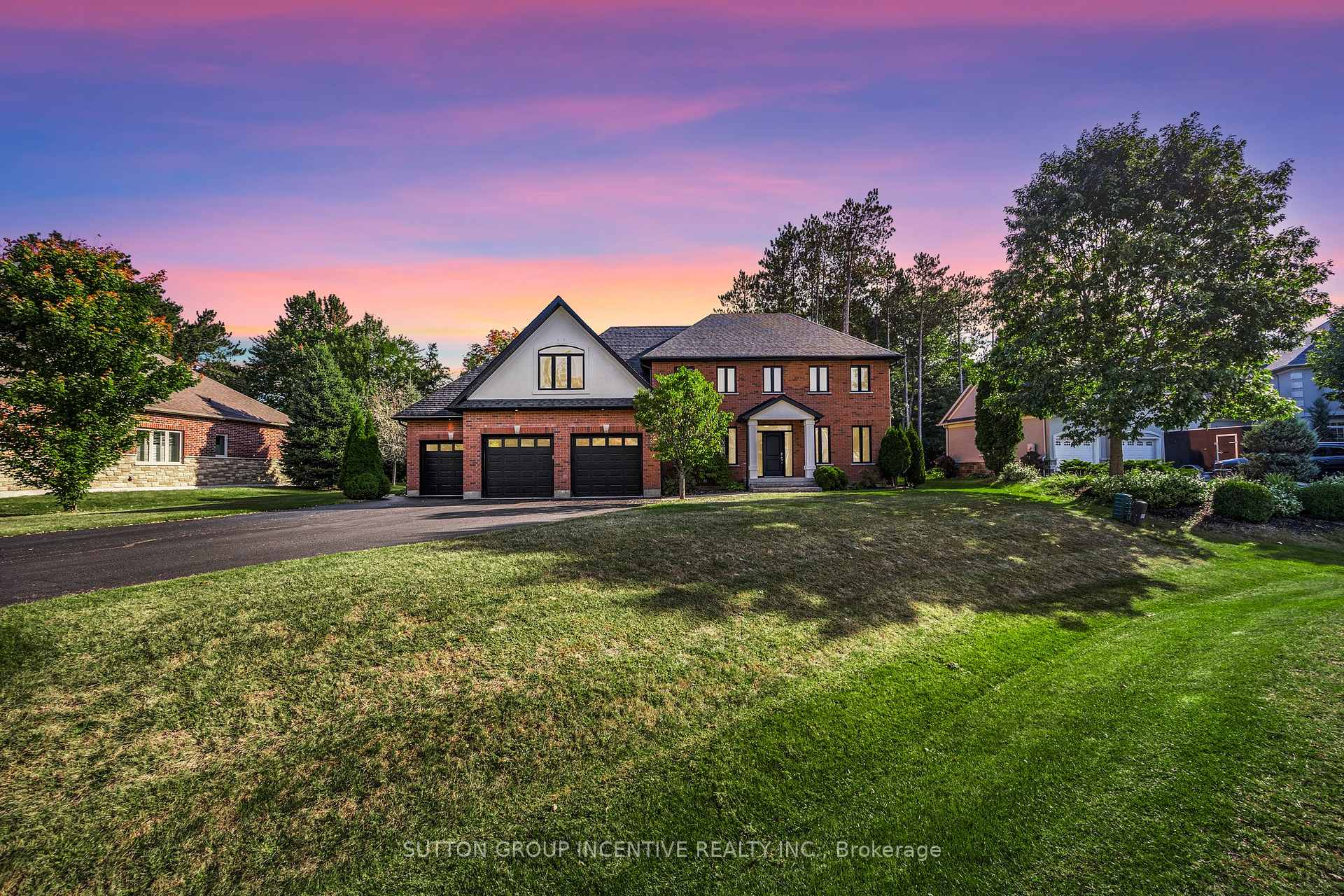 38 Lilac Lane, Springwater, ON L9S 2B5