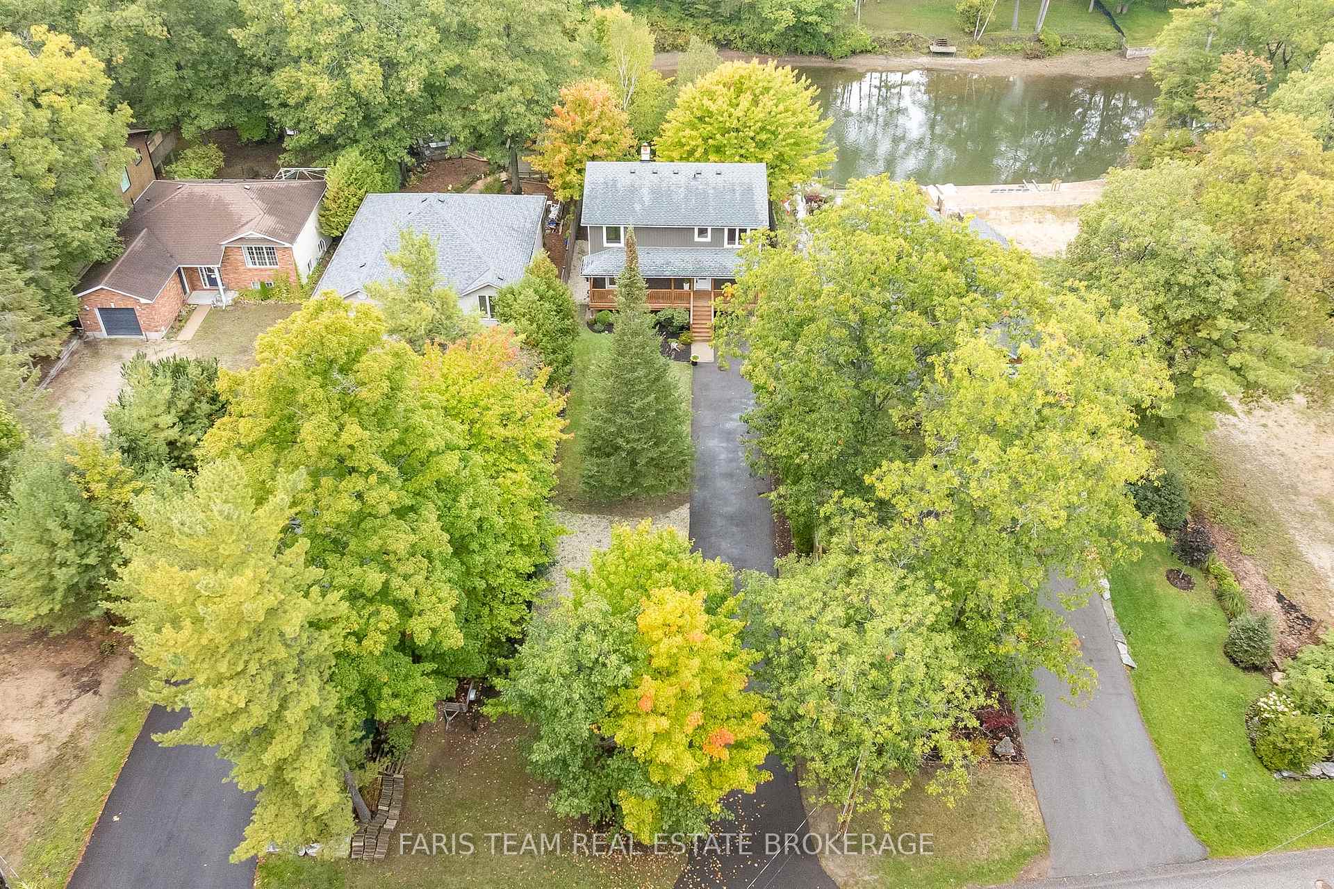 104 Knox Road E, Wasaga Beach, ON L9Z 2T5 — Wasaga Beach, Ontario