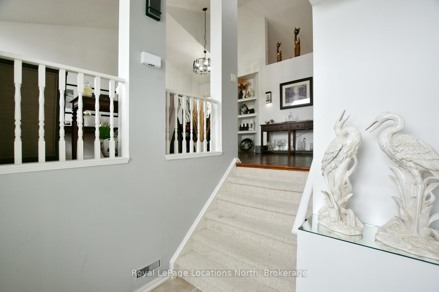 61 Barker Boulevard, Collingwood — photo 4 of 5