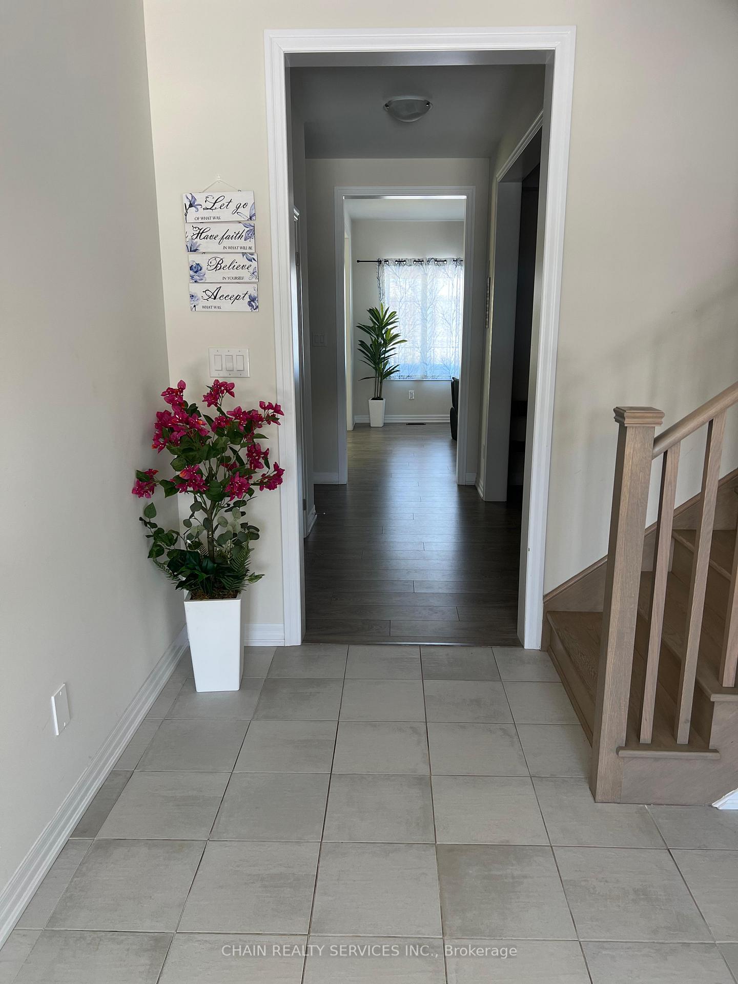 207 Stayner Street, Clearview — photo 4 of 5