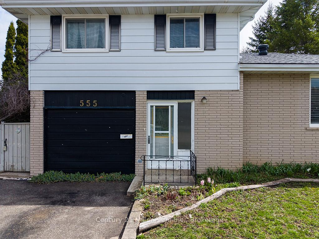 555 Spruce Street, Collingwood — photo 2 of 5