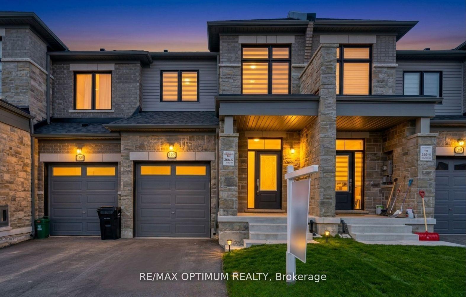 137 Fenchurch Manor, Barrie, ON L9J 0B7
