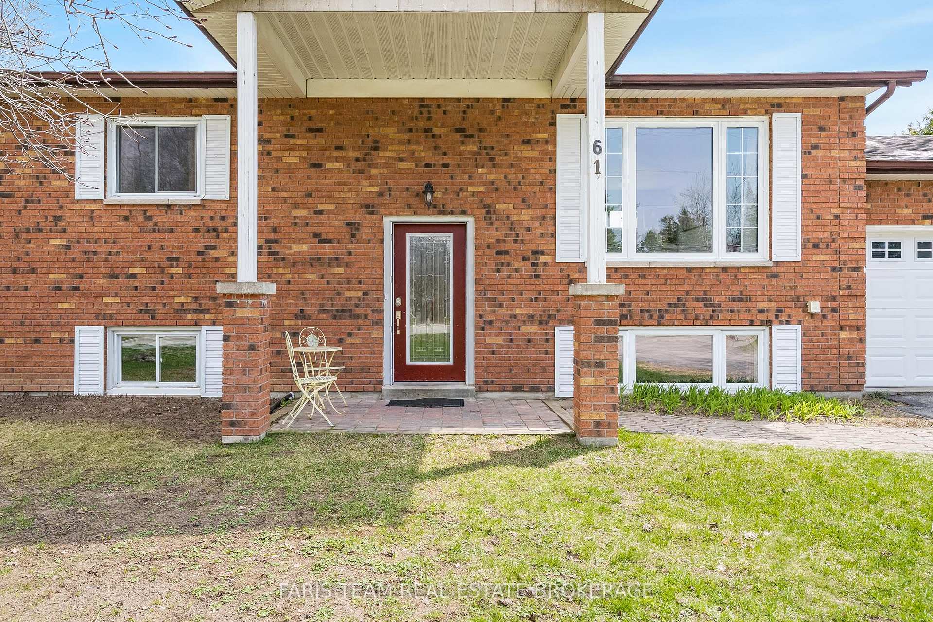 61 Mill Street E, Springwater — photo 4 of 5