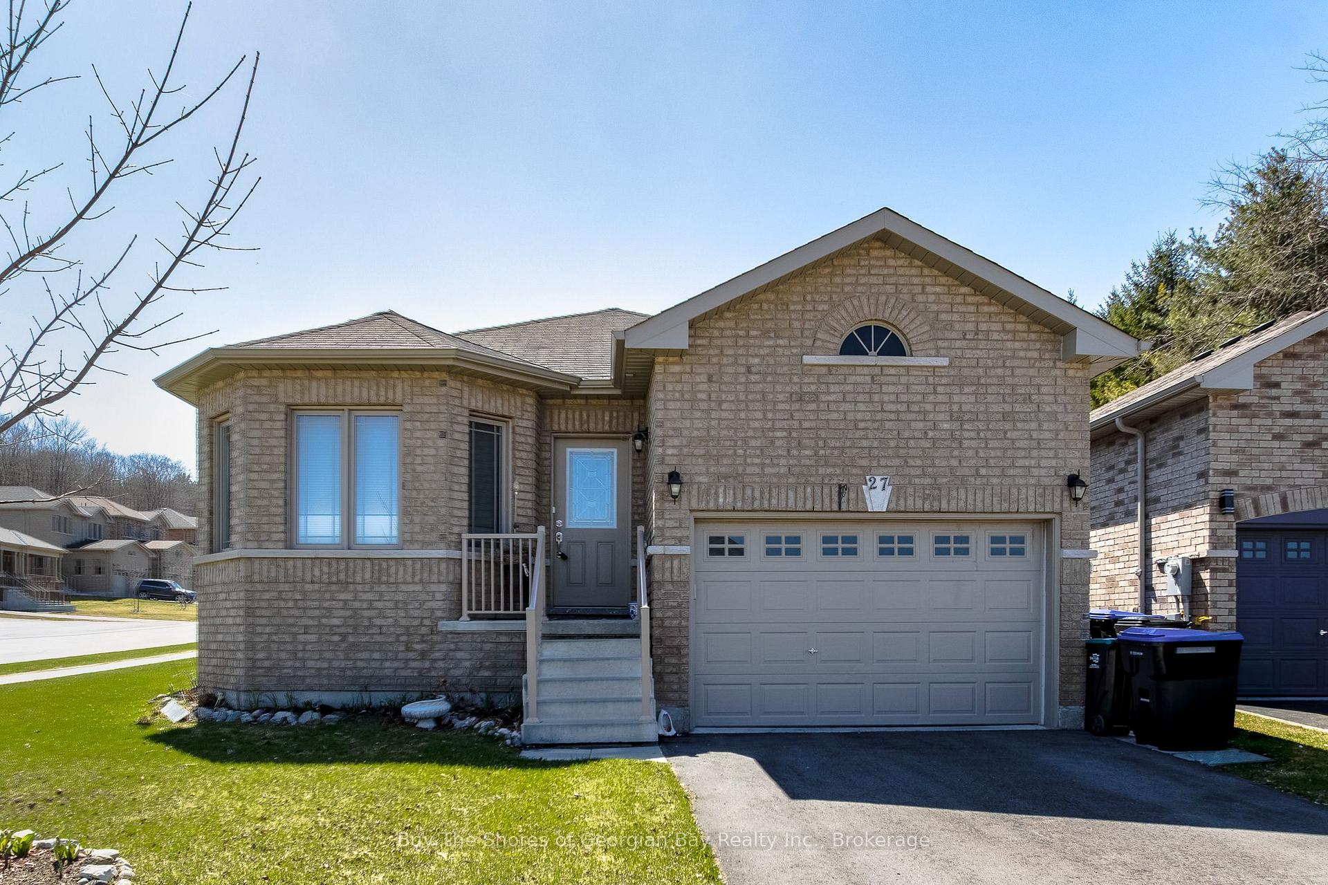27 Beausoleil Drive, Penetanguishene, ON L9M 0V7