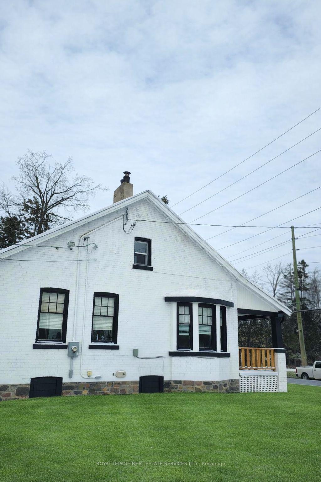 54 Ferndale Drive N, Barrie — photo 2 of 5