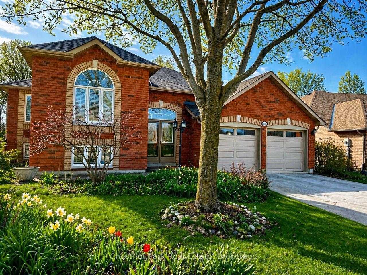 16 Green Pine Crescent, Wasaga Beach, ON L9Z 1P6