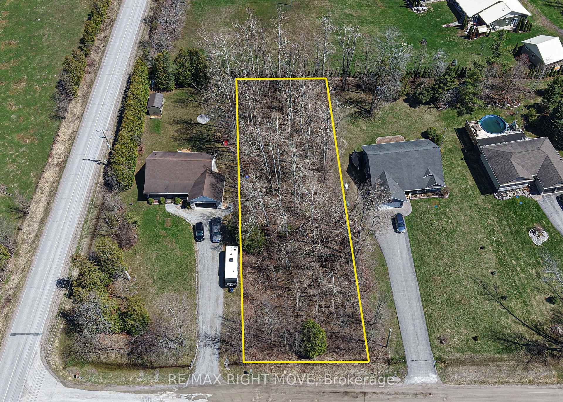 3585 Peter Street, Ramara, ON L0K 1B0