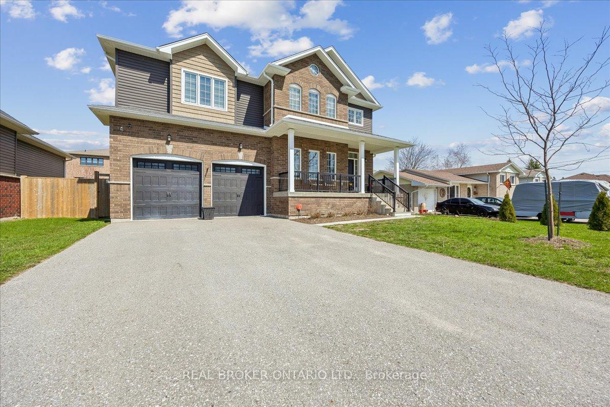215 Centre Street, Clearview, ON L0M 1S0