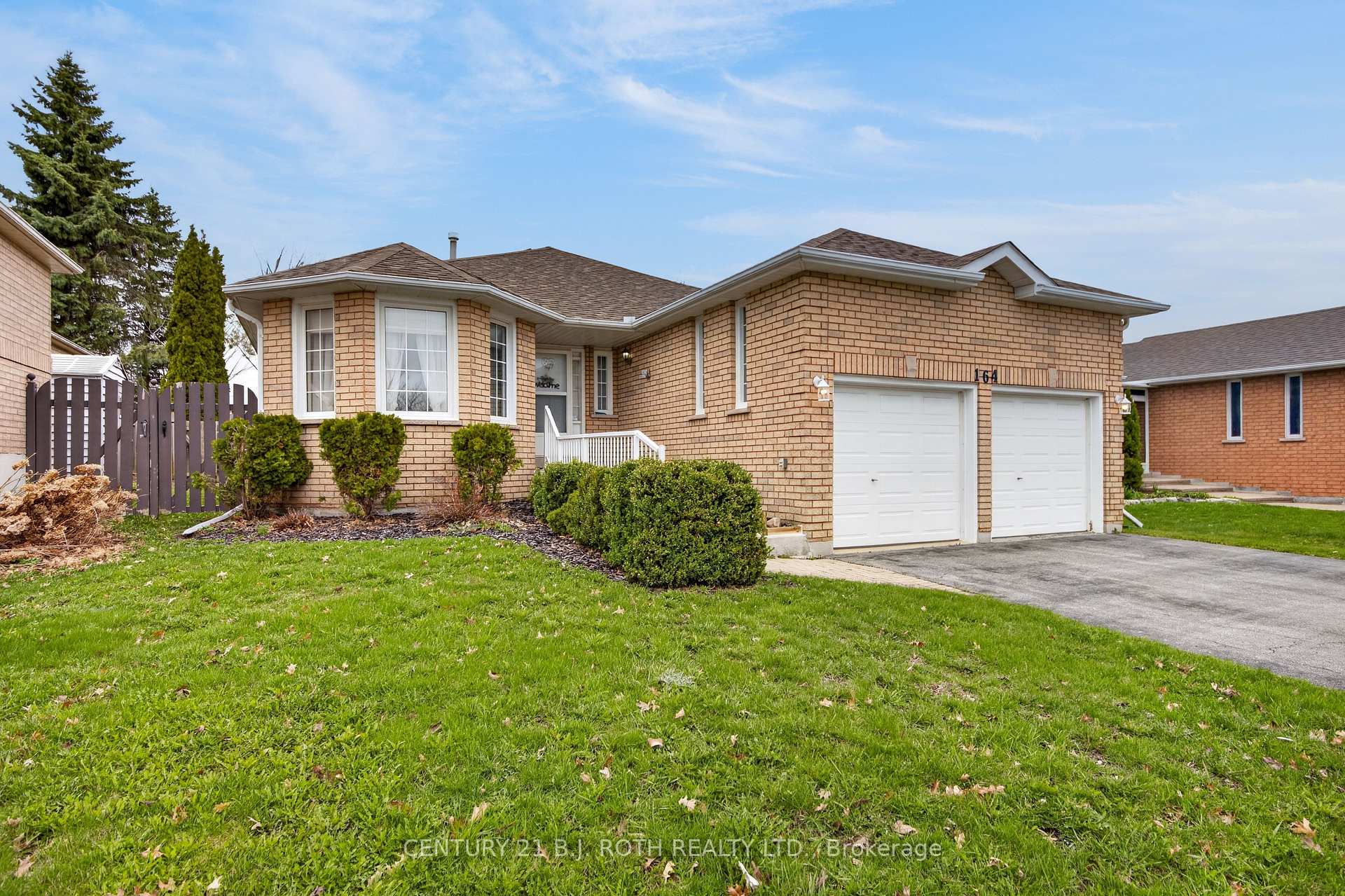 164 Livingstone Street W, Barrie, ON L4N 7J7