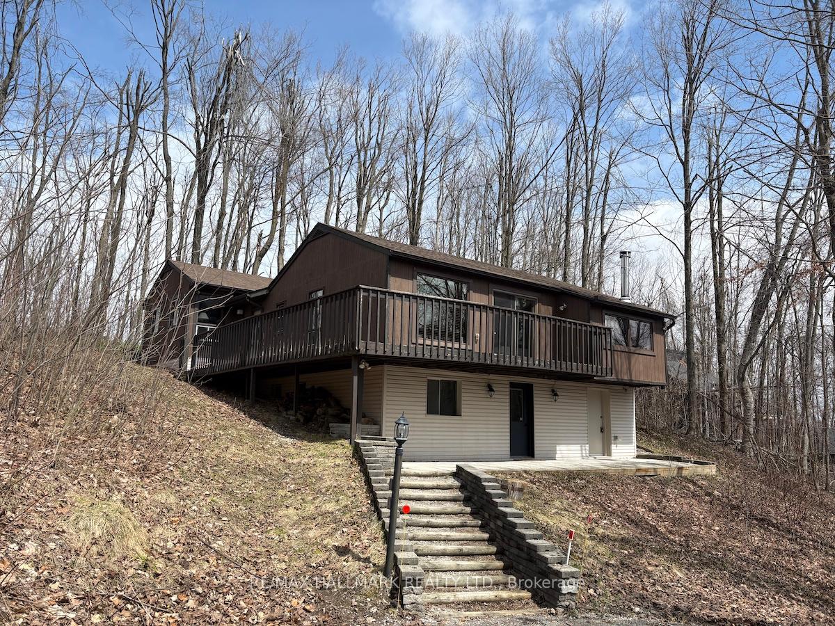 33 Huron Woods Drive, Oro-Medonte, ON L0K 1E0