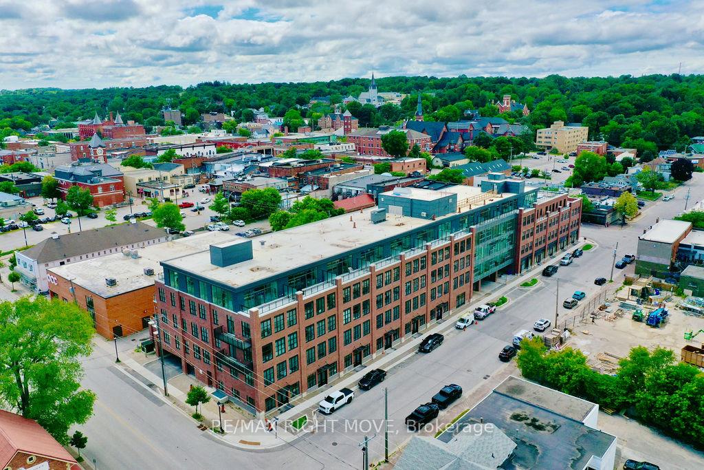 21 Matchedash Street S 309, Orillia, ON L3V 4W4