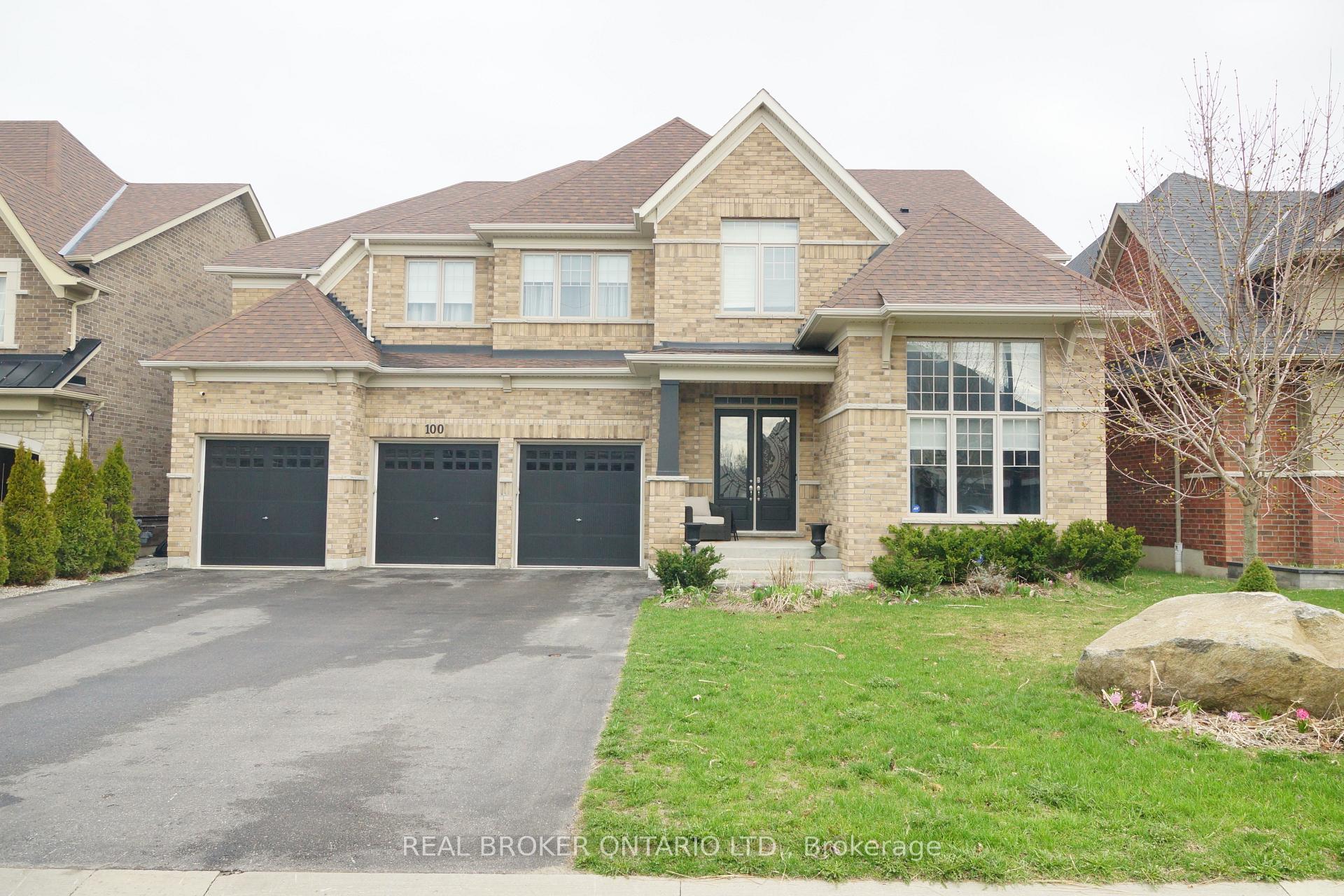 100 Trail Boulevard, Springwater — photo 2 of 5
