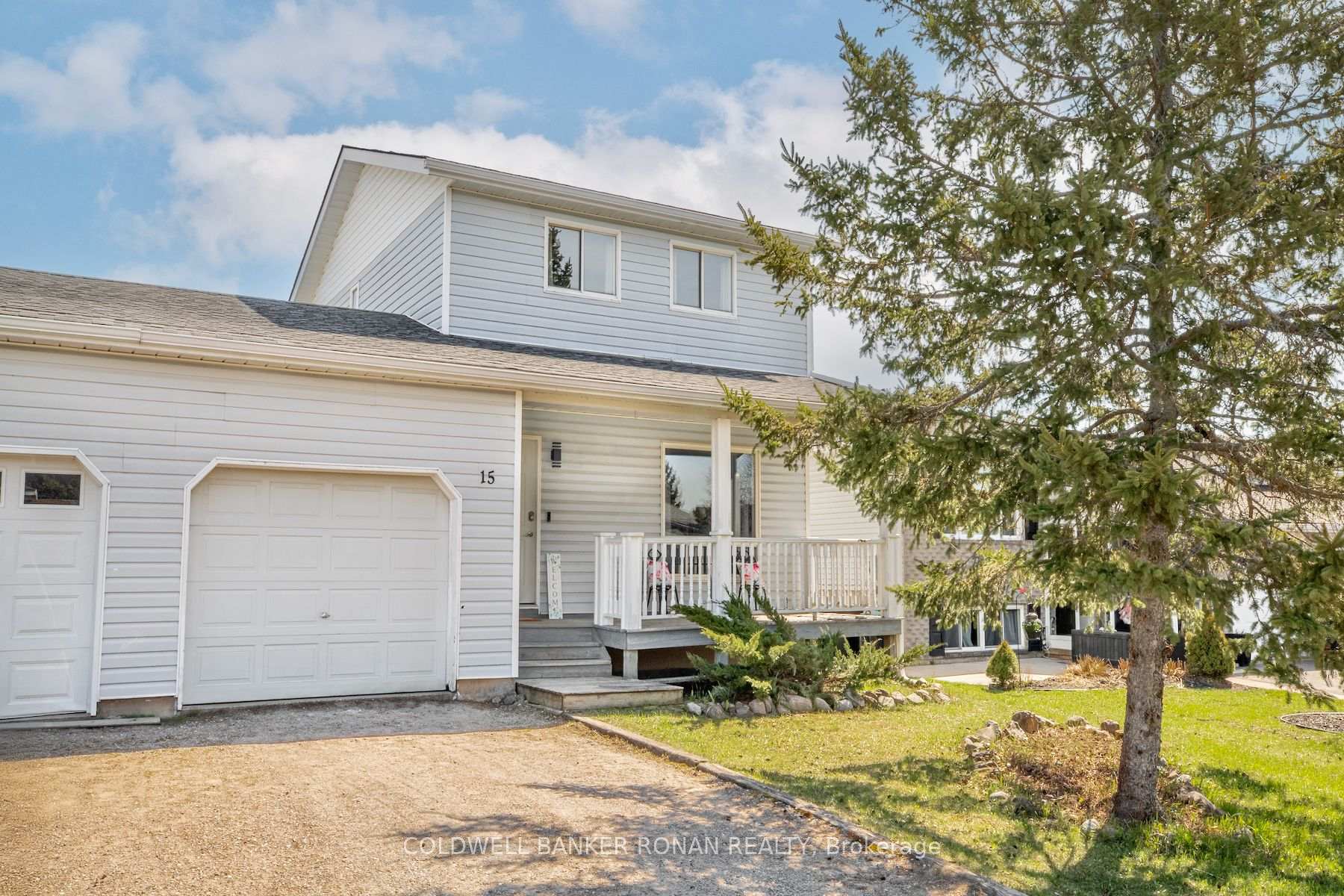 15 Jennings Drive, Penetanguishene, ON L9M 1K1 — Penetanguishene, Ontario