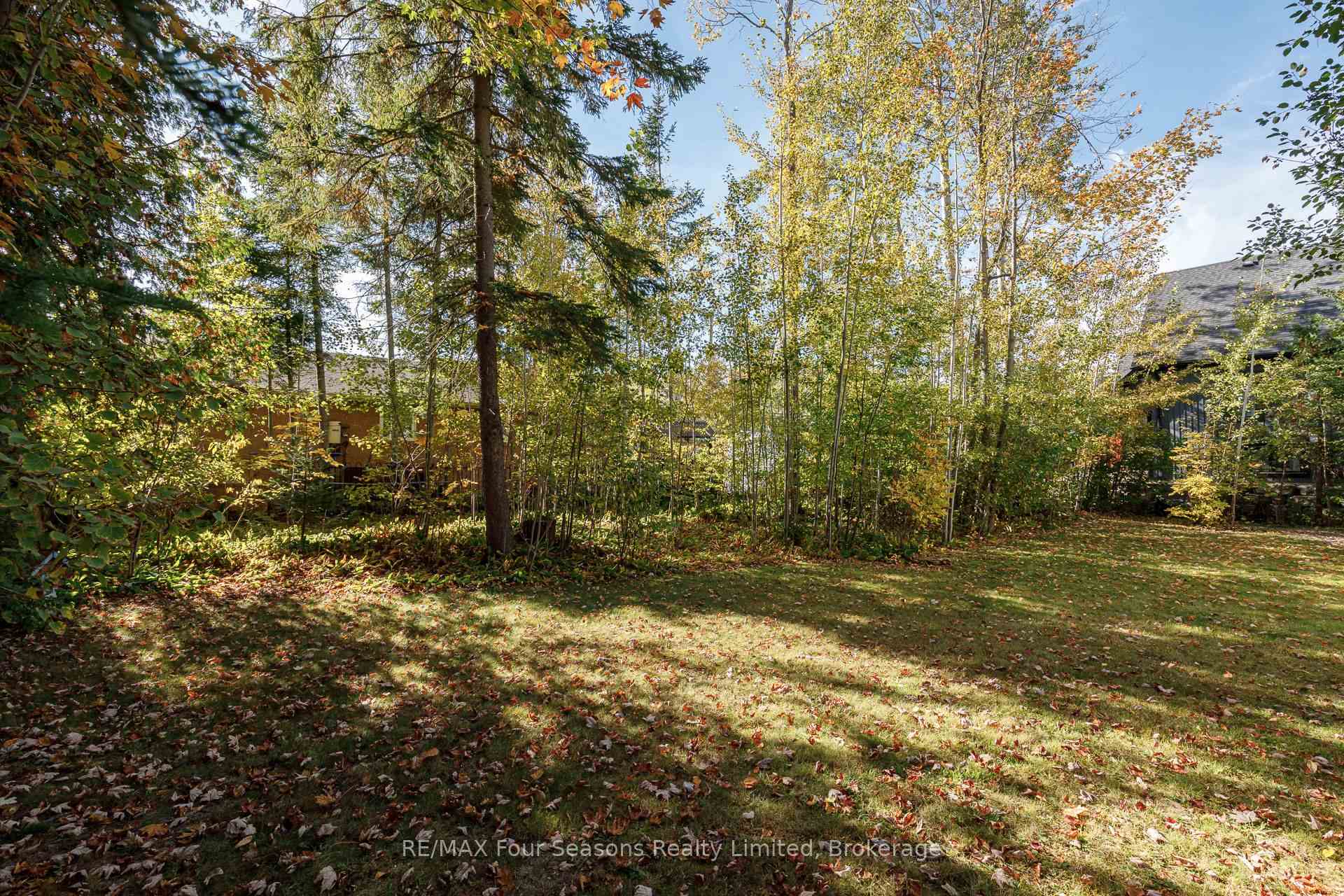 64 60th Street N, Wasaga Beach — photo 5 of 5