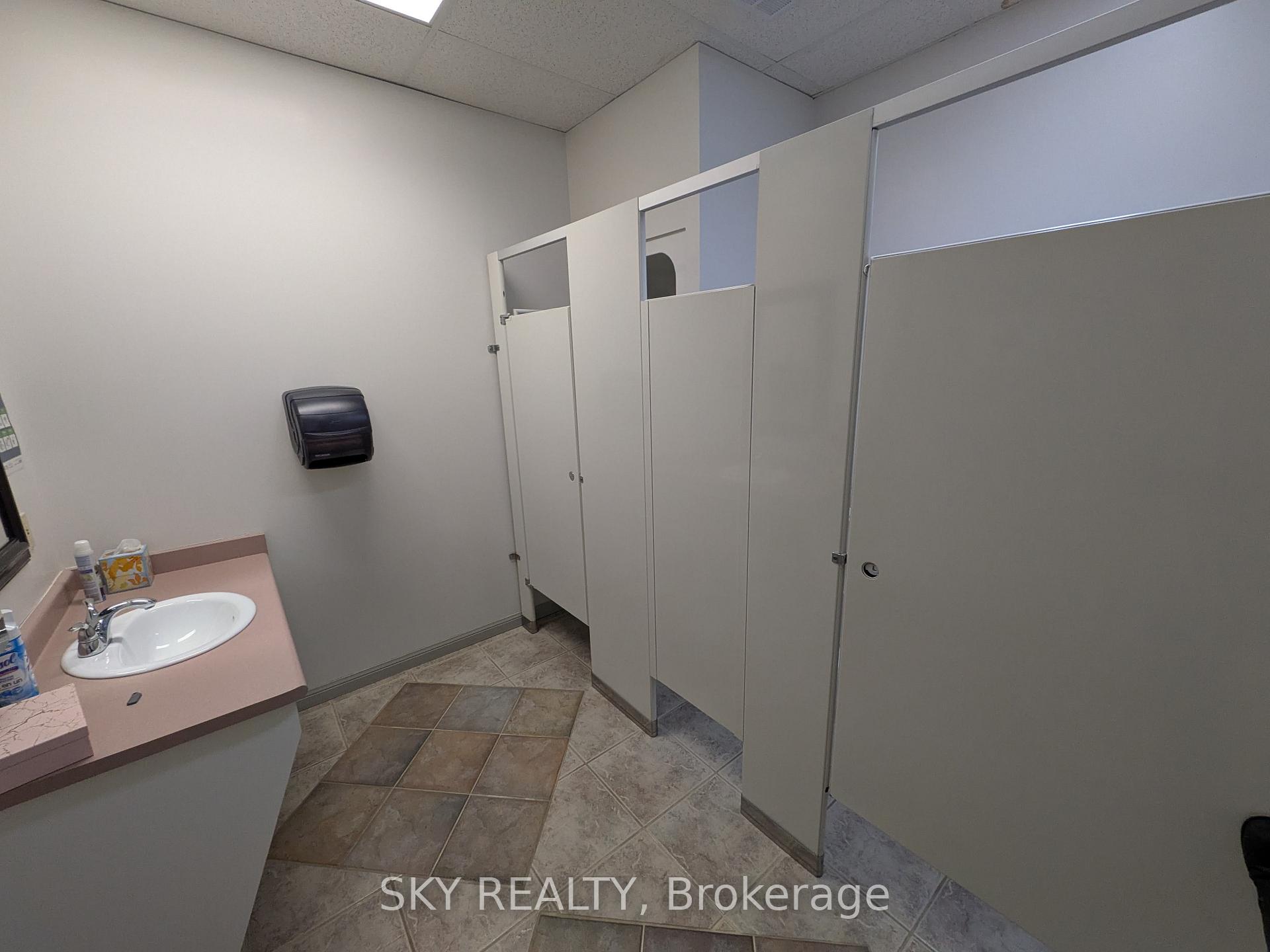 411 Huronia Road 5, Barrie — photo 3 of 5