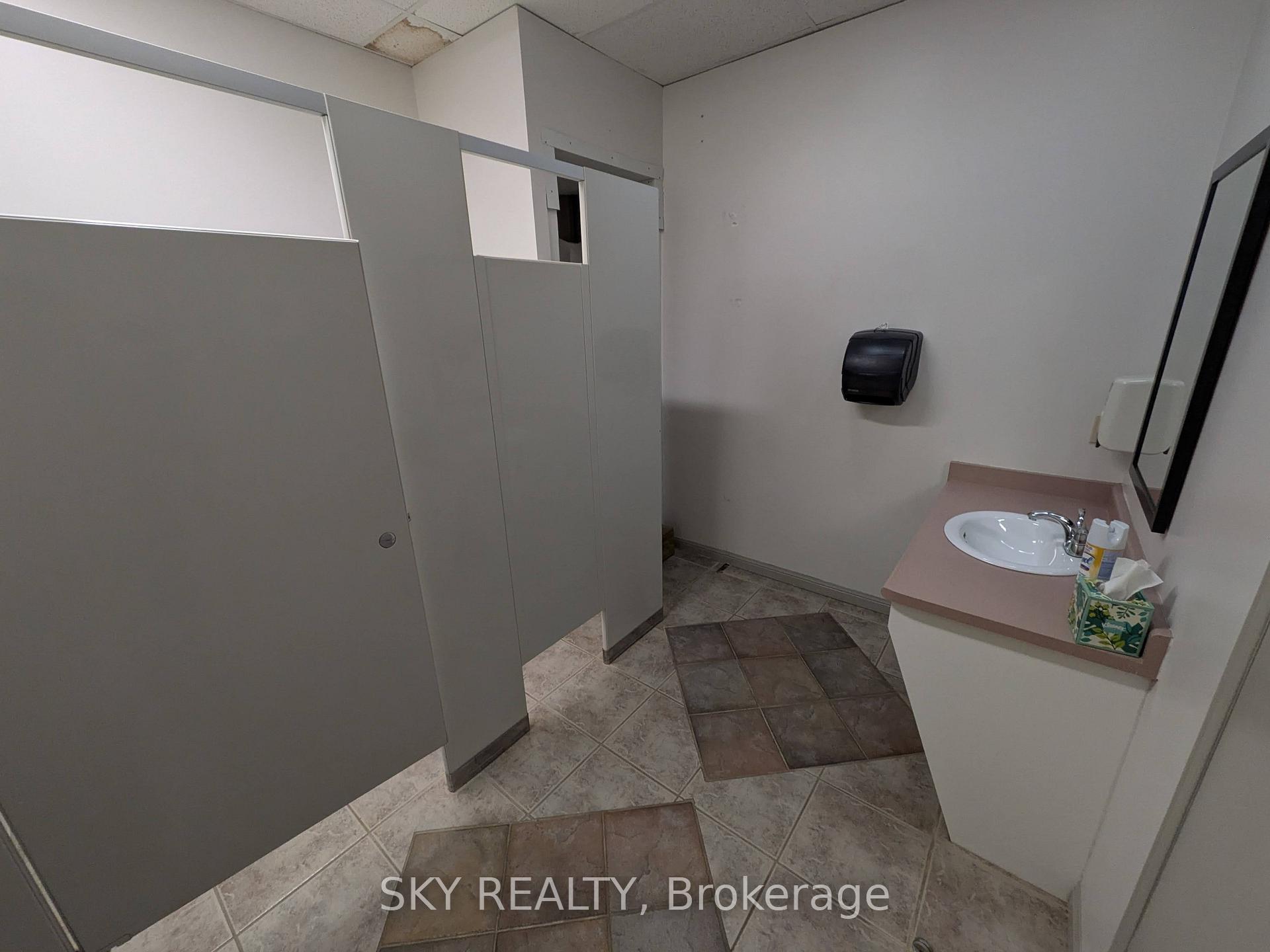 411 Huronia Road 5, Barrie — photo 4 of 5