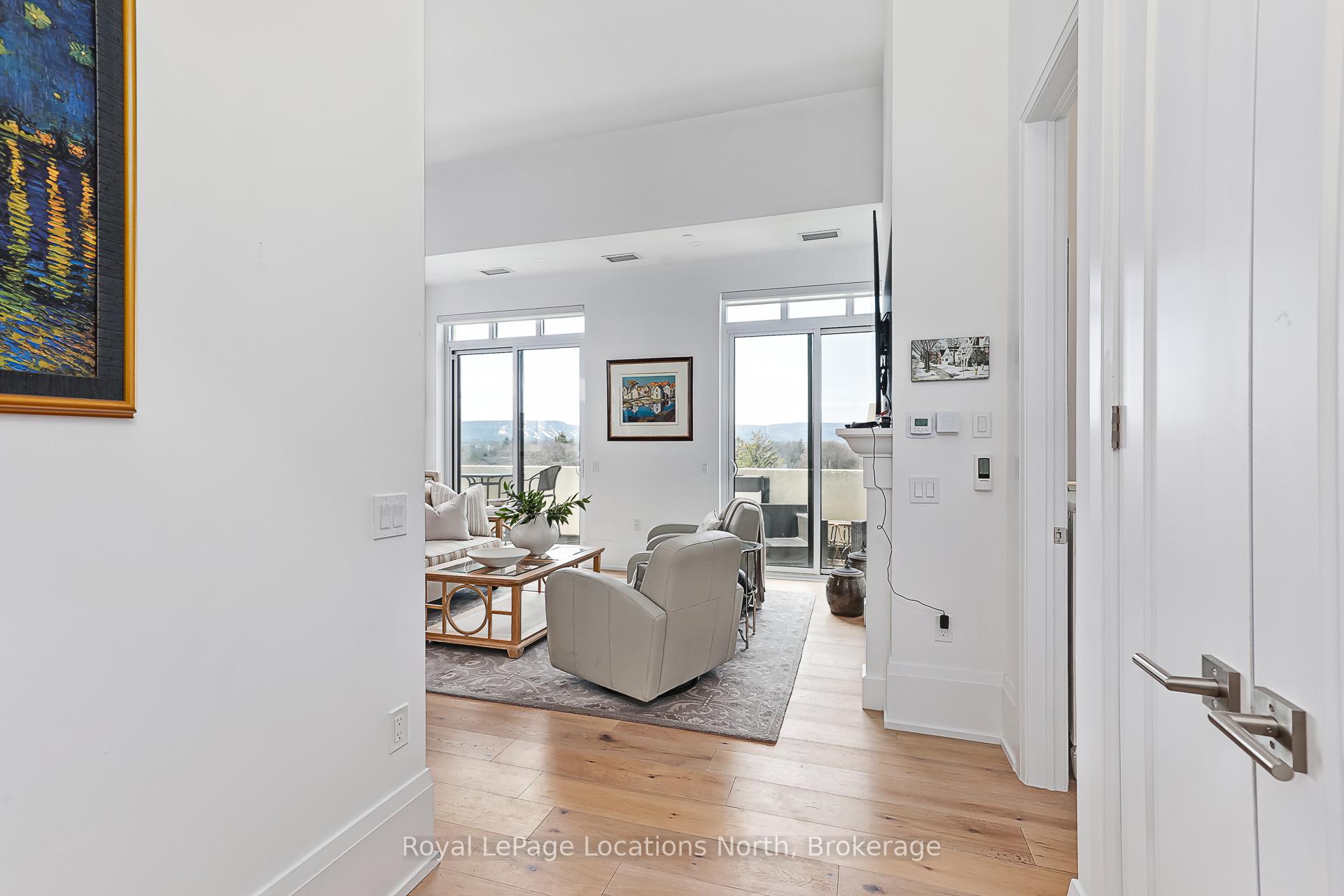 1 Hume Street E 609, Collingwood — photo 4 of 5