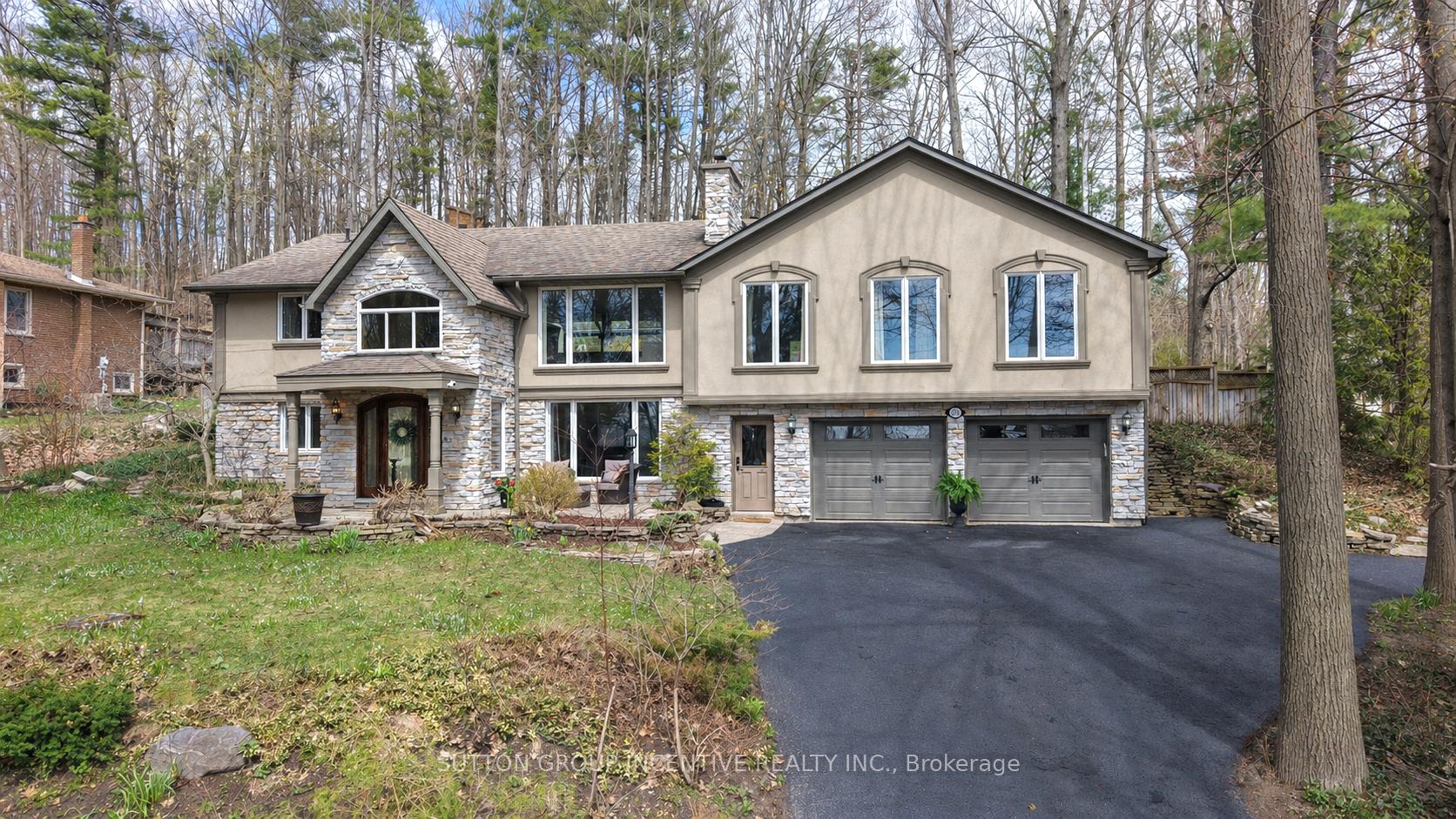 1363 St. Vincent Street, Springwater, ON L9X 0P7 — Springwater, Ontario