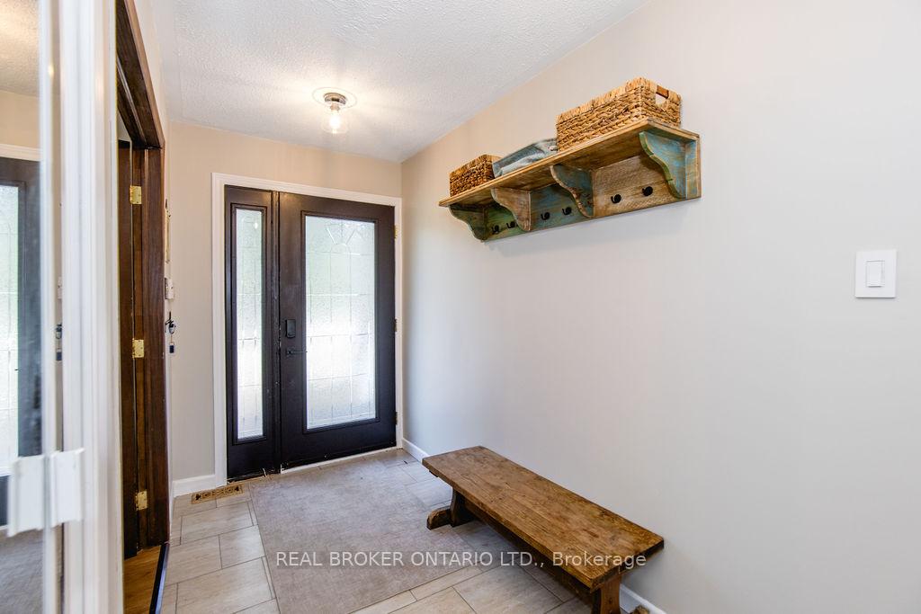 12 Alexander Street, Springwater — photo 3 of 5