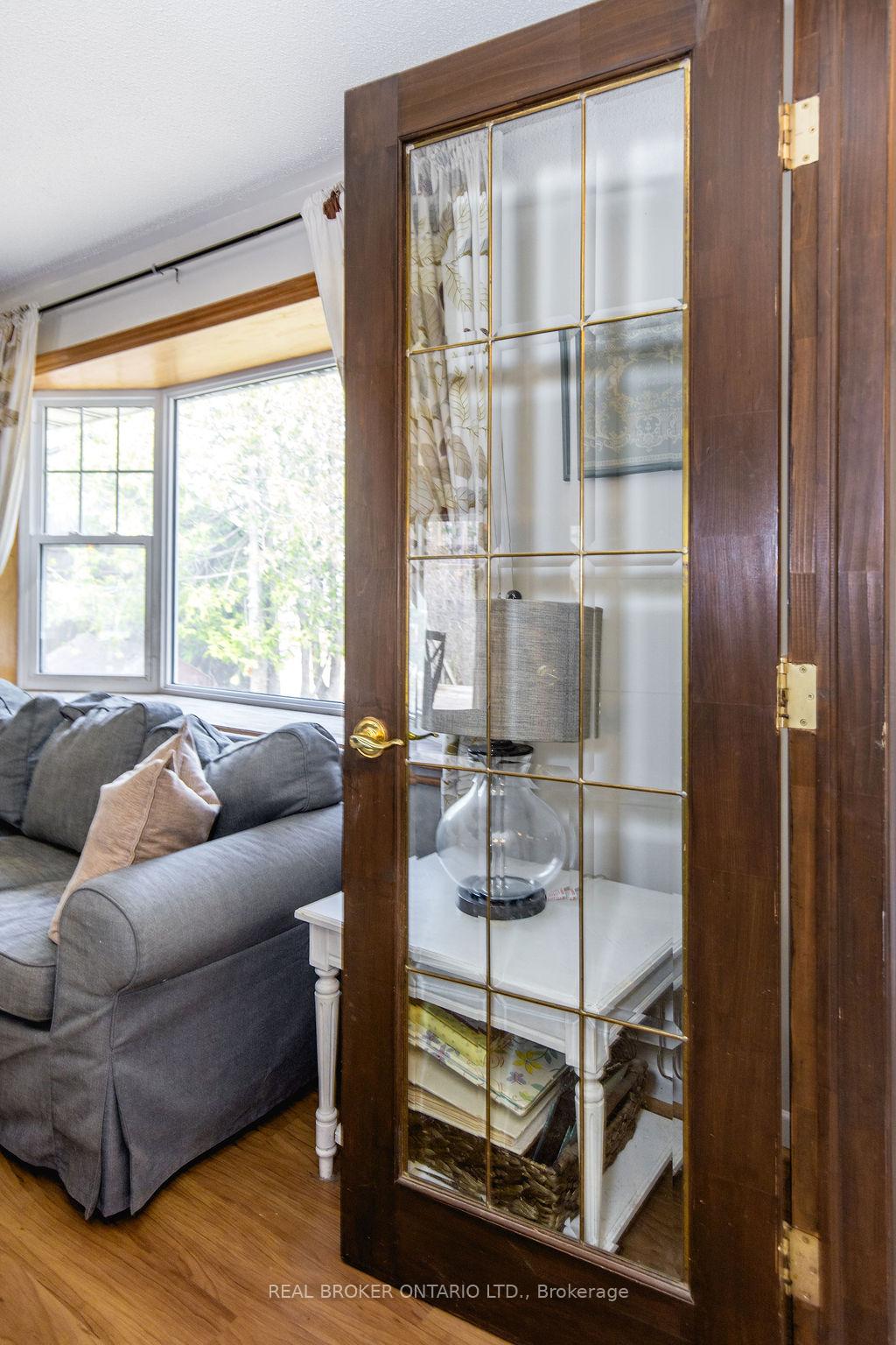 12 Alexander Street, Springwater — photo 4 of 5